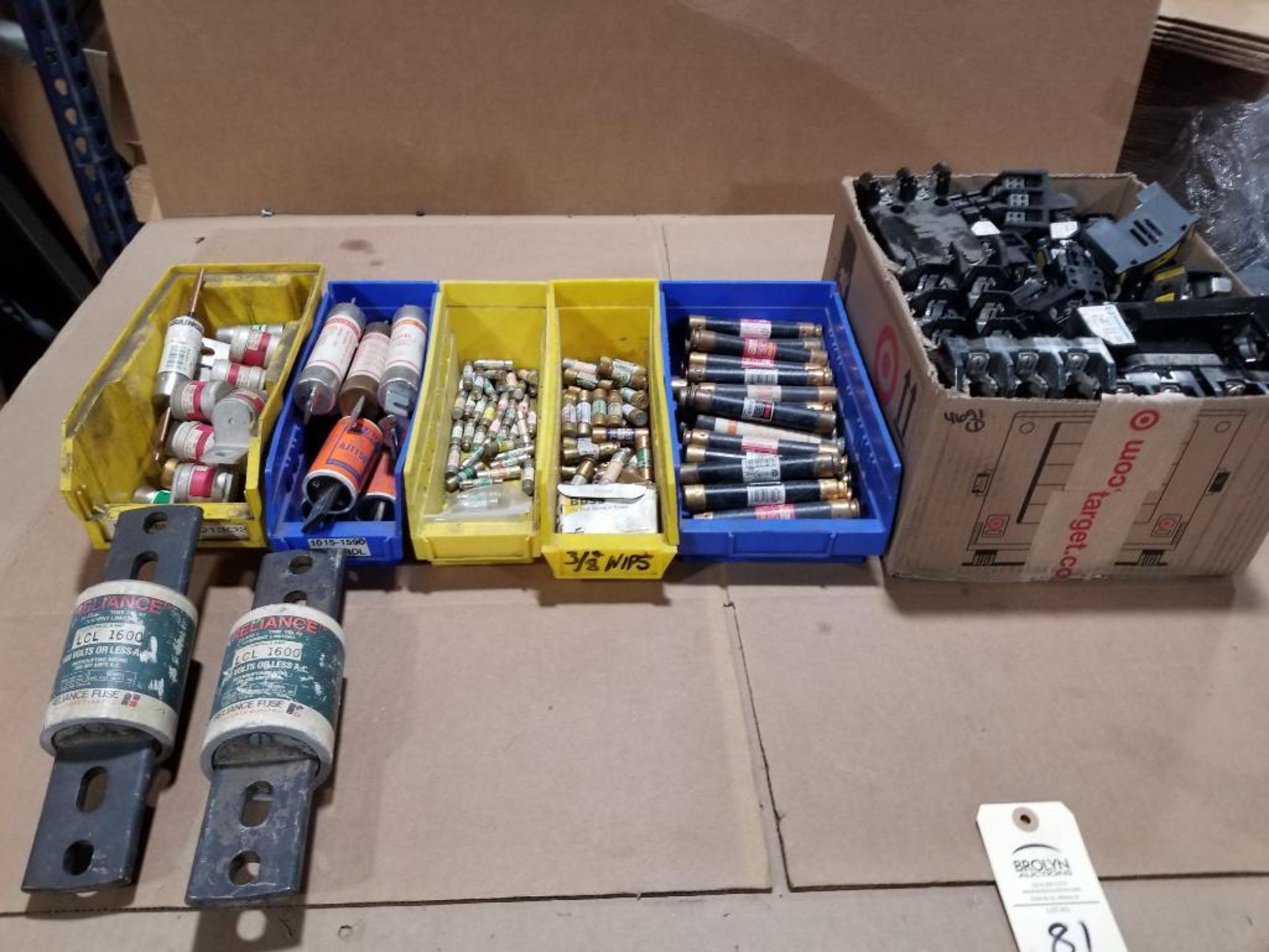 Large assortment of fuses and fuse holders. - Image 17 of 17