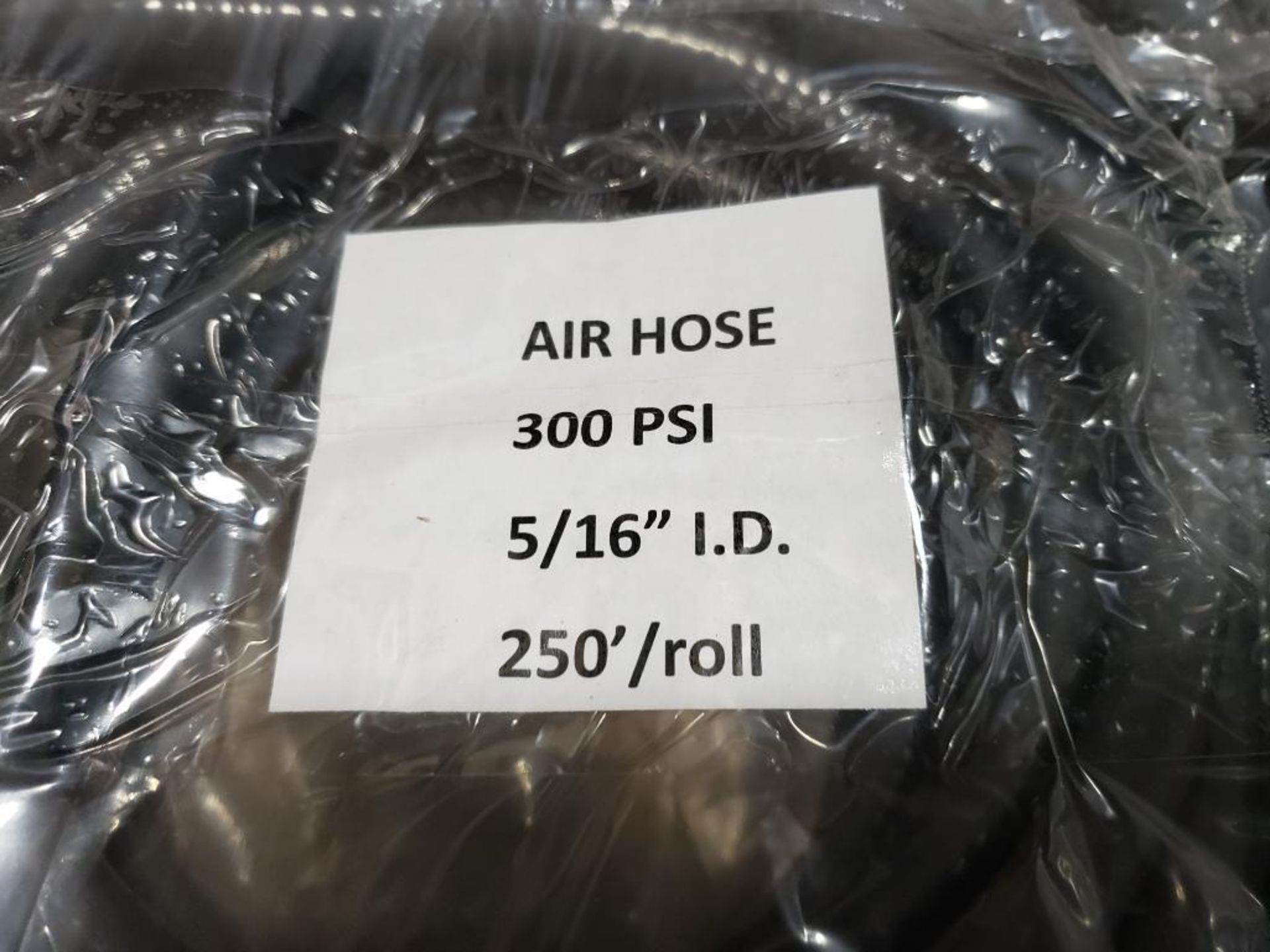 Qty 1000ft - Air hose. 300psi, 5/16in I.D. (4 rolls of 250ft) - Image 3 of 3