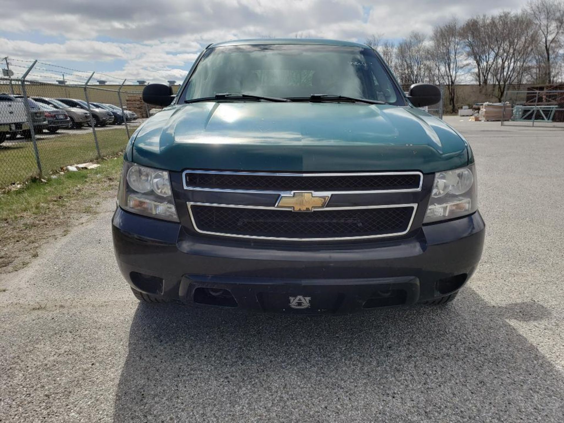 2007 Chevrolet Tahoe. 4WD. 5.3liter V8. Automatic transmission. - Image 3 of 45