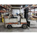 7800lb Allison Chalmers propane forklift. Model ACC-80-N-PS. 175in 3 stage mast w/ sideshift.