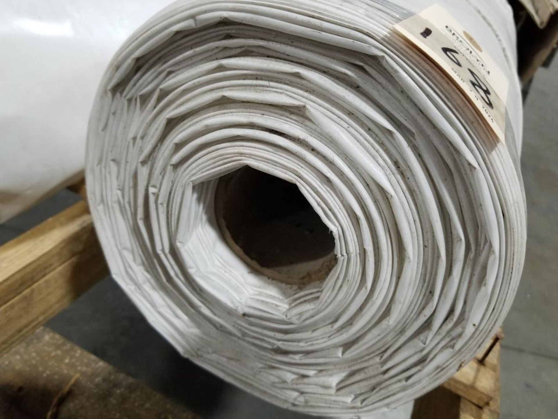 Large roll of plastic sheeting. - Image 3 of 3