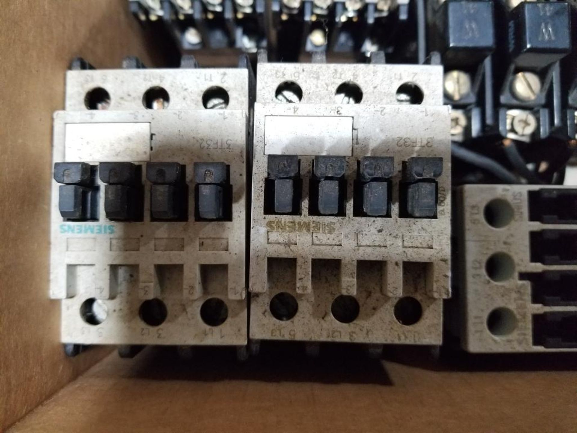 Large assortment of contactors. - Image 7 of 11