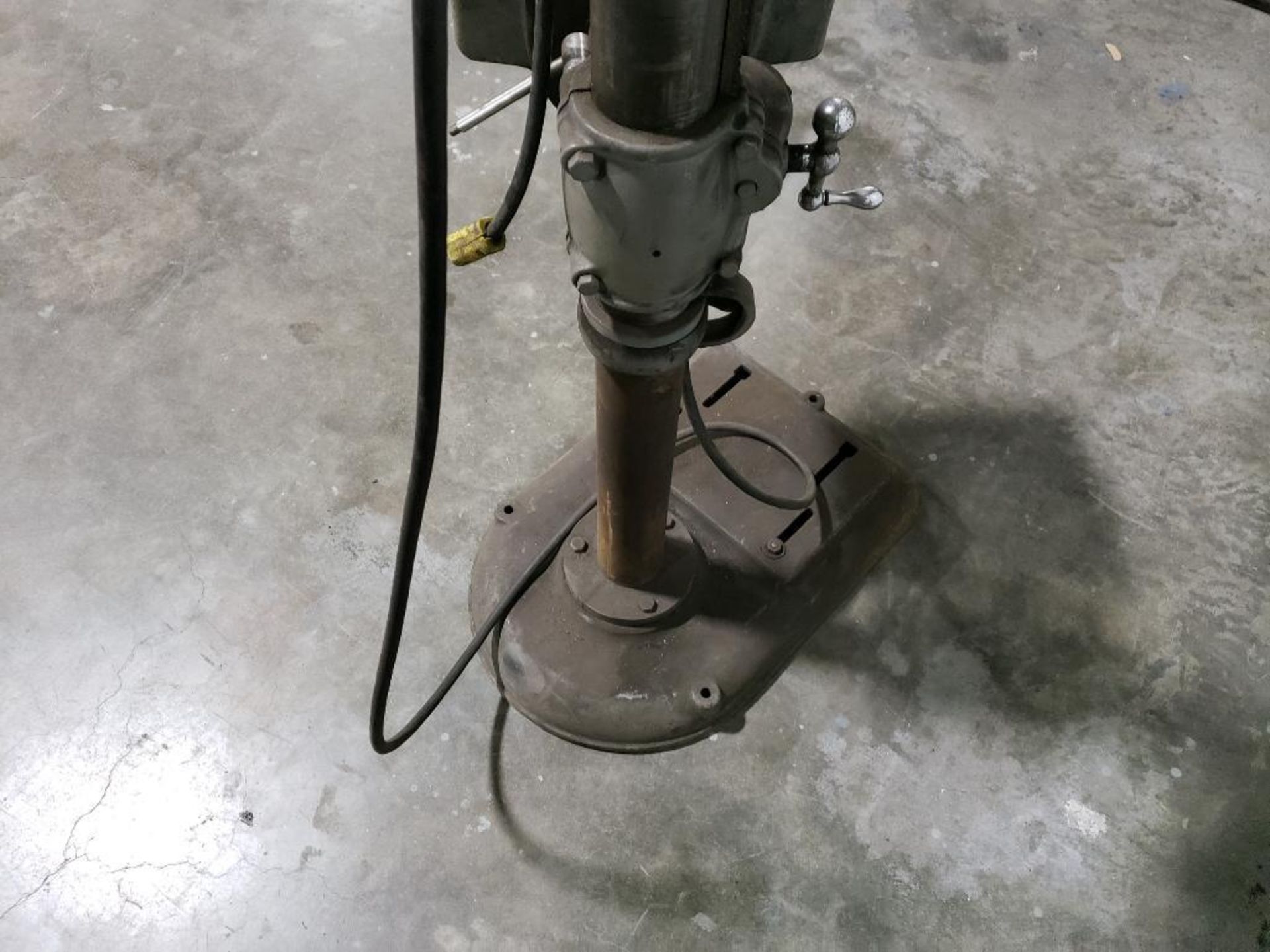 3/4hp Delta drill press. 110/220v single phase. - Image 12 of 12