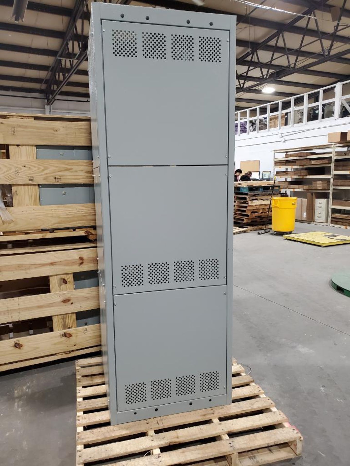 2000amp main GE panel Power Break II breaker panel. Model MDP-1. Breaker SSF20G220. - Image 4 of 11