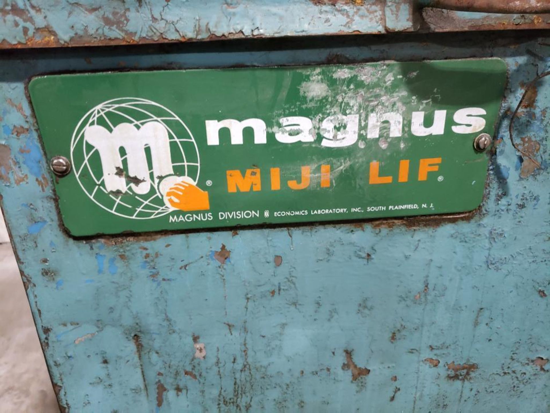 Magnus heated washing tank. - Image 3 of 9