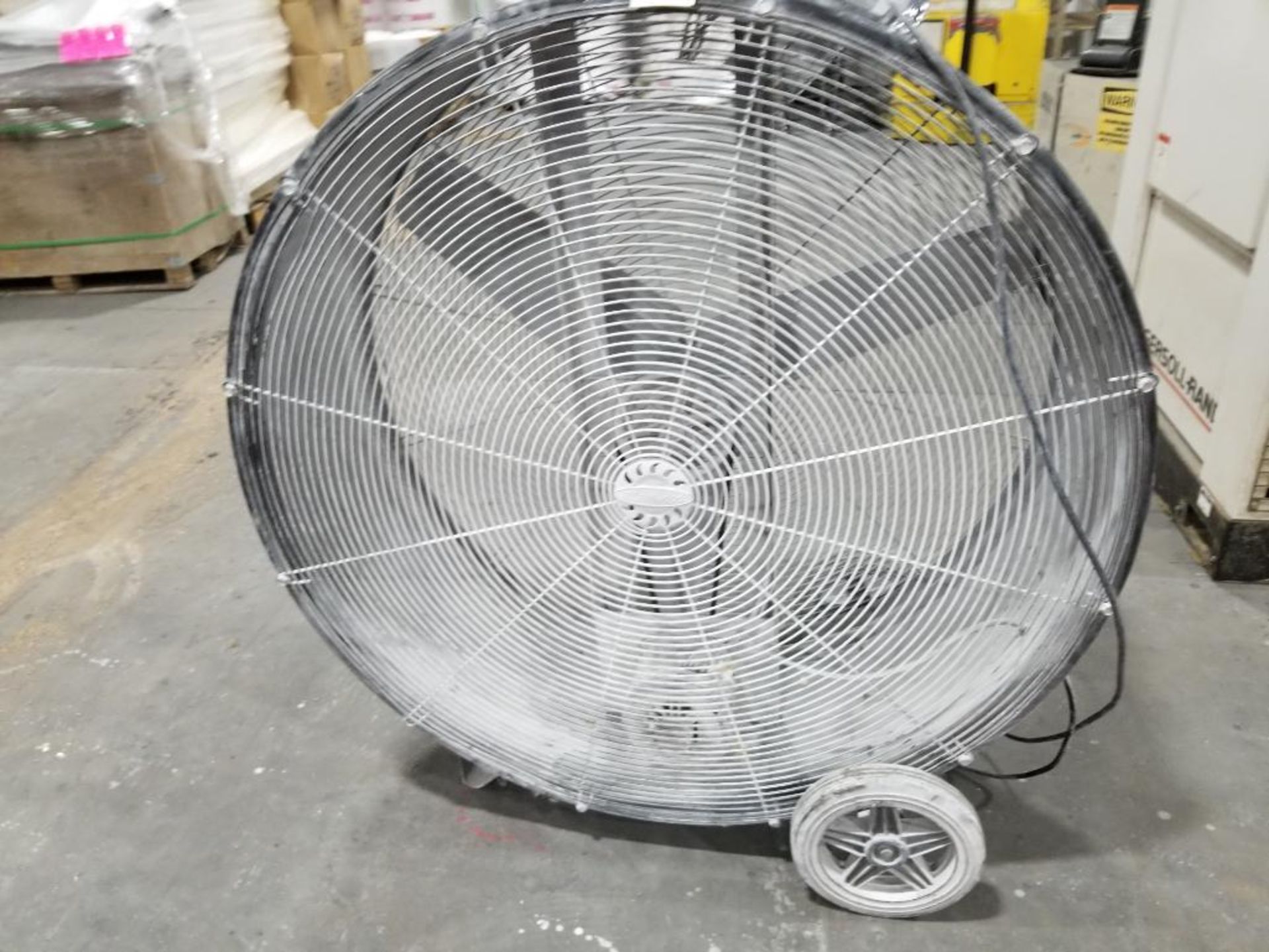 Lakewood shop fan. Model No. MC42.