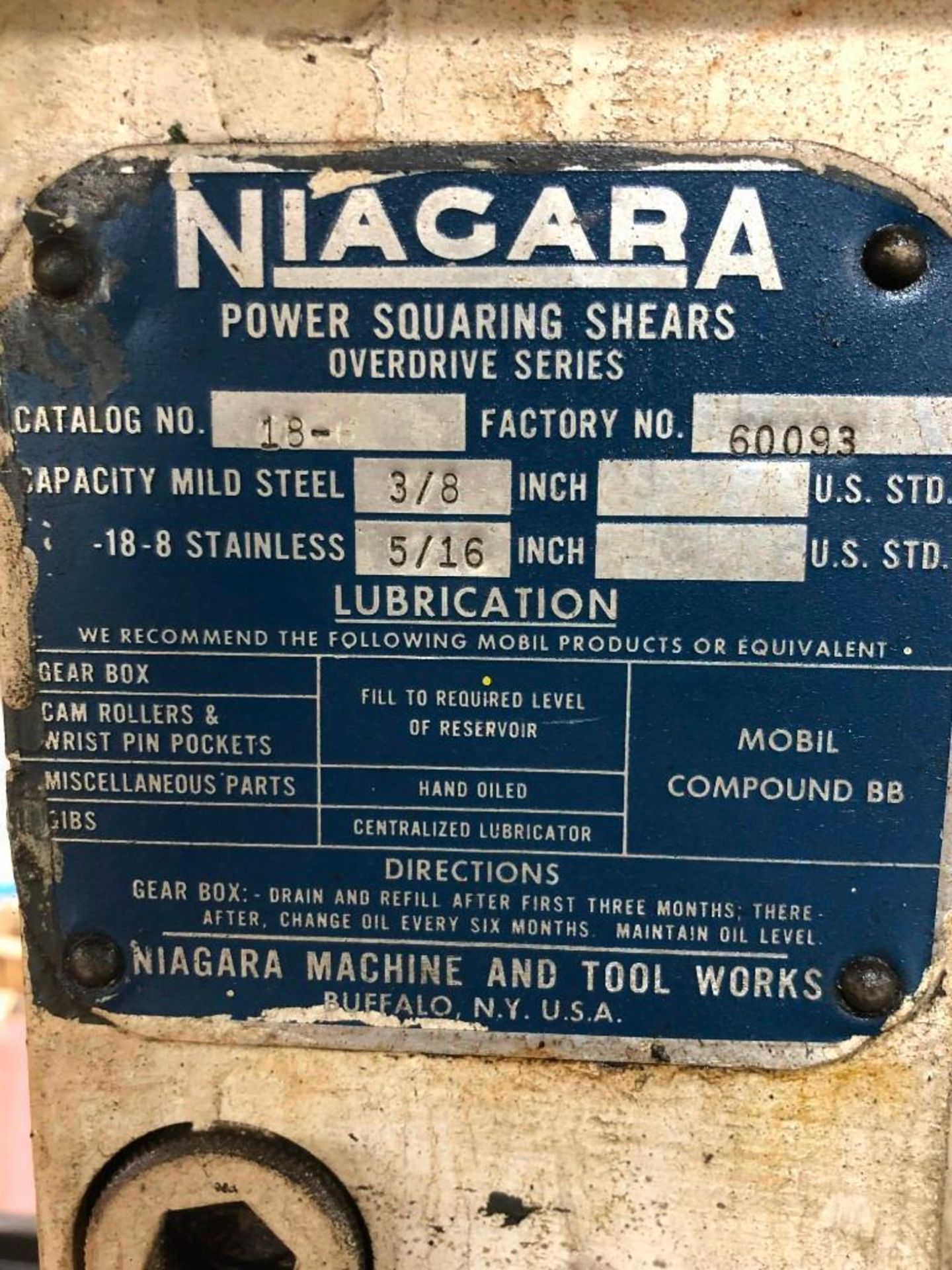 6ft Niagara squaring shear. 3/8in capacity. Power back gauge. Serial Number 60093. - Image 8 of 11
