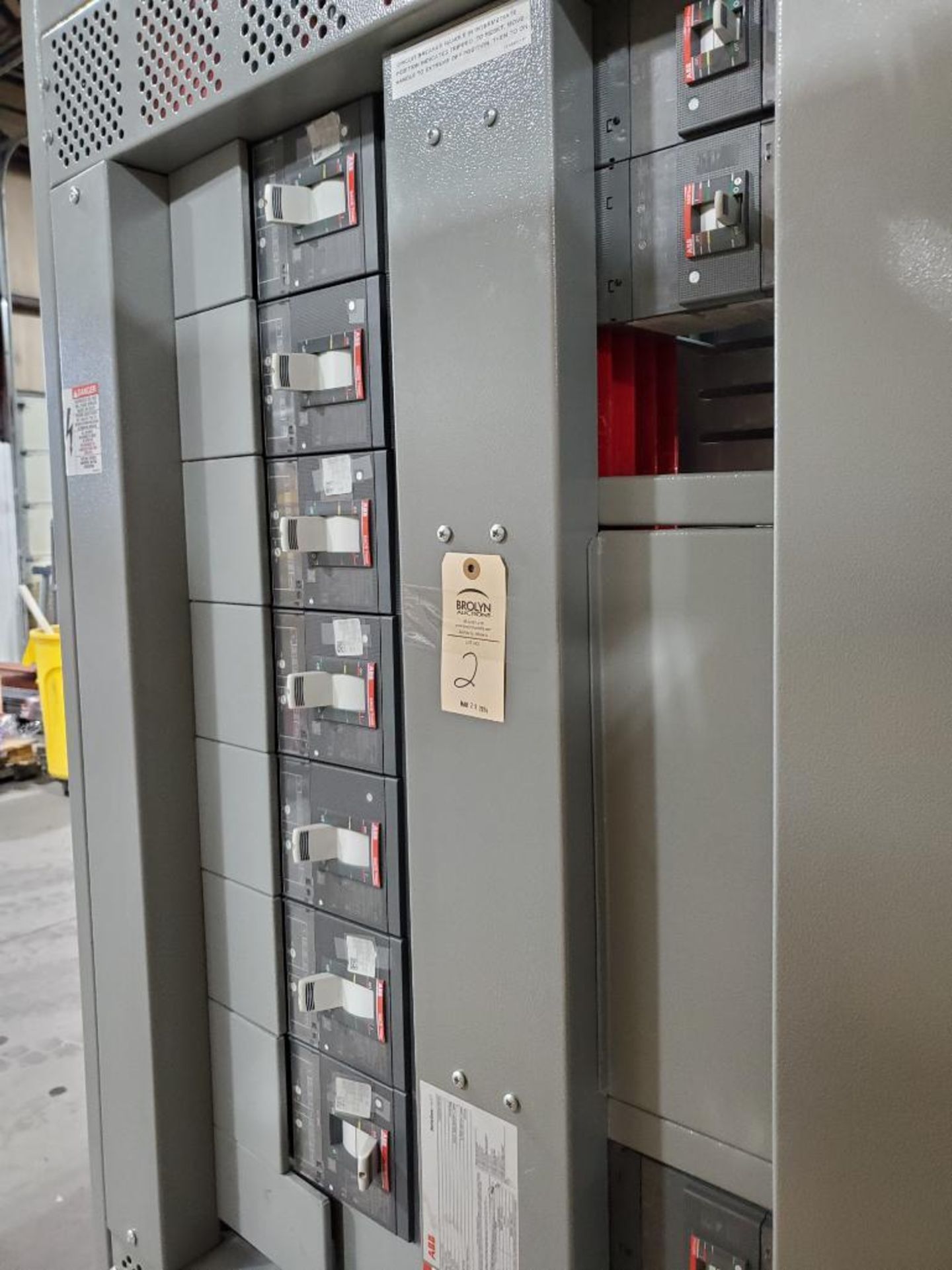 2000amp ABB ReliaGear neXT panel board. Catalog IN3220SC3B32S w/ 12 assorted ABB breakers. - Image 12 of 14