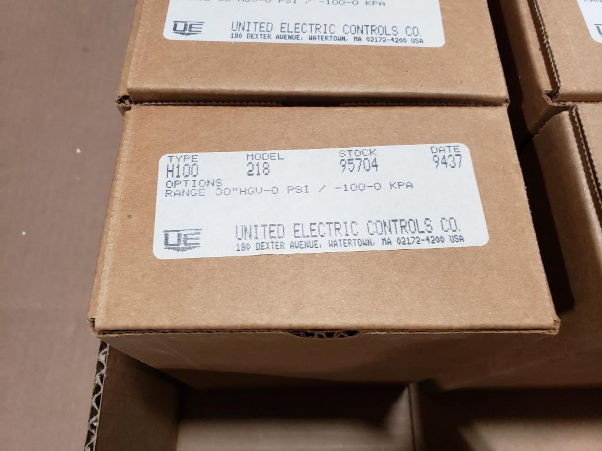 Qty 6 - UE pressure switch. Part number H100-218. - Image 4 of 8