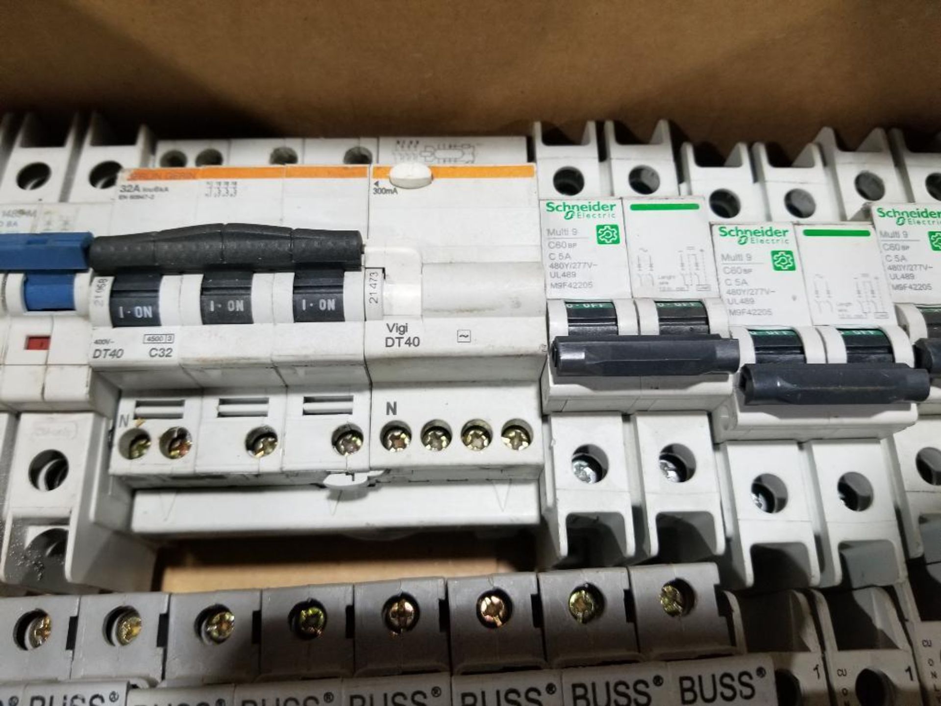 Large assortment of breakers and fuse holders. - Image 3 of 10