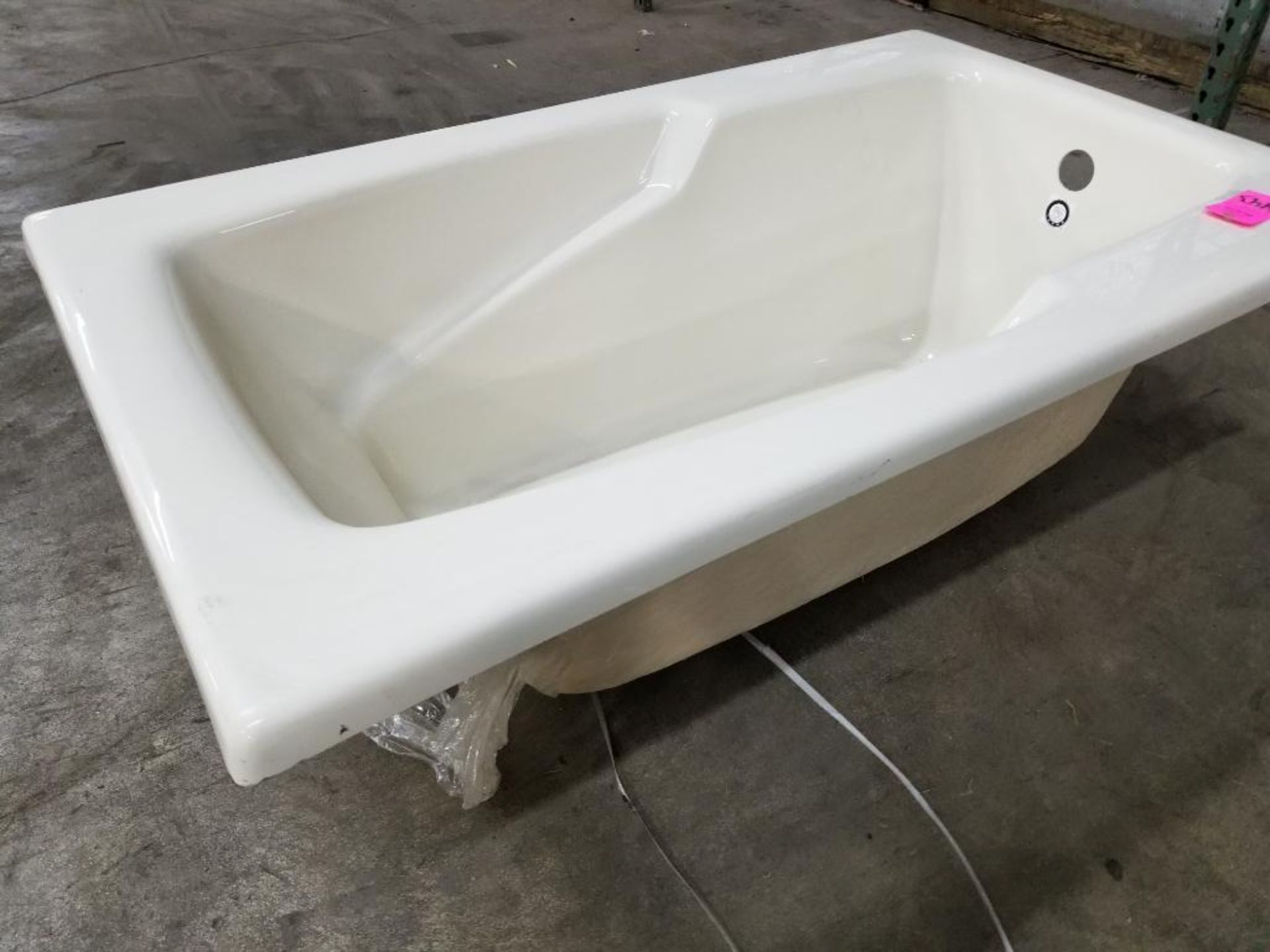 Mansfield 3660 Pro-Fit soaking tub. **Located offsite: Lyons, OH** - Image 2 of 4