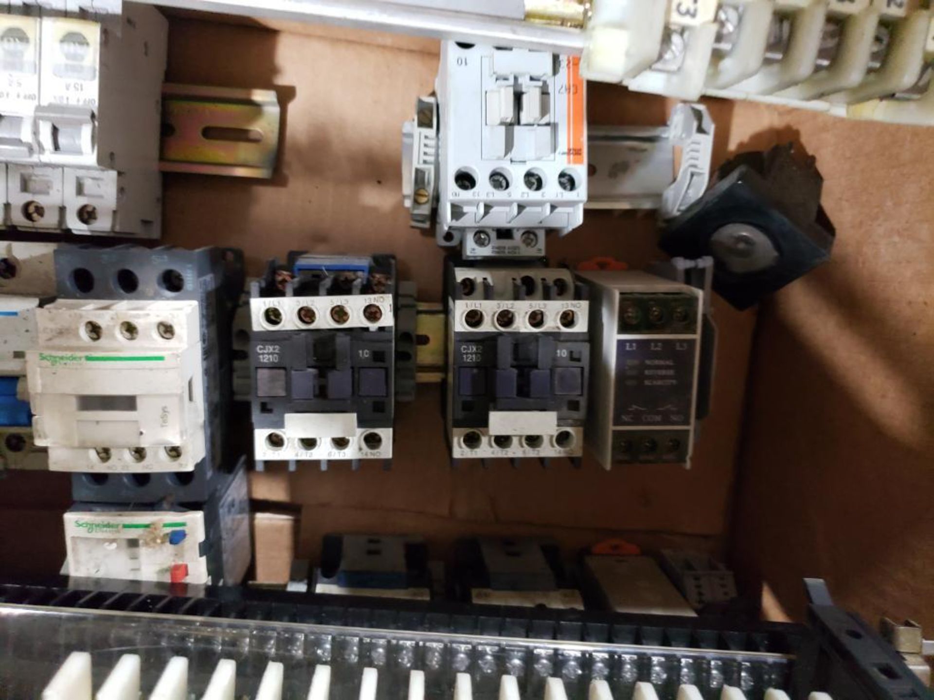Pallet of assorted parts and electrical. - Image 10 of 24