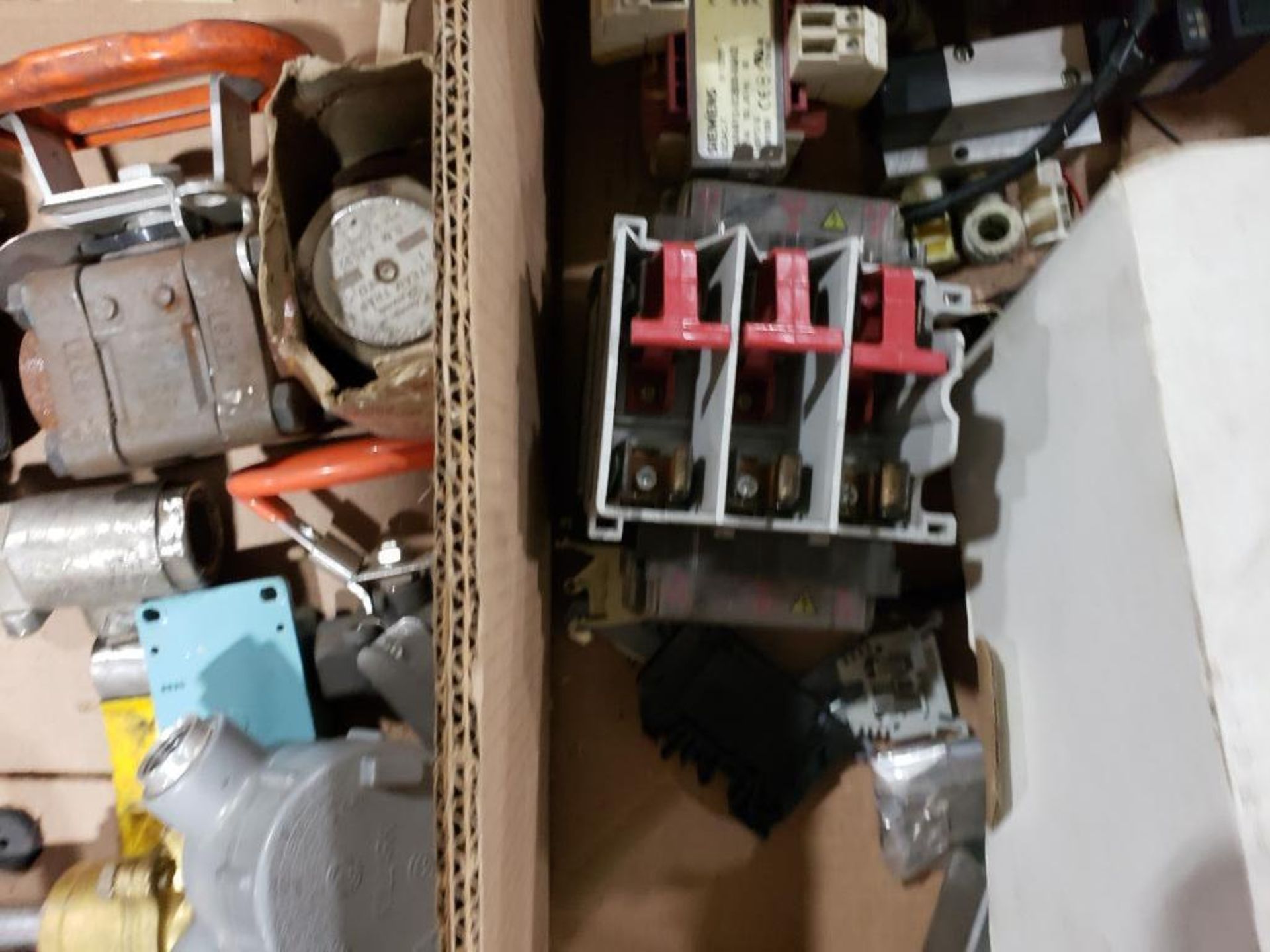 Pallet of assorted parts and electrical. - Image 18 of 25
