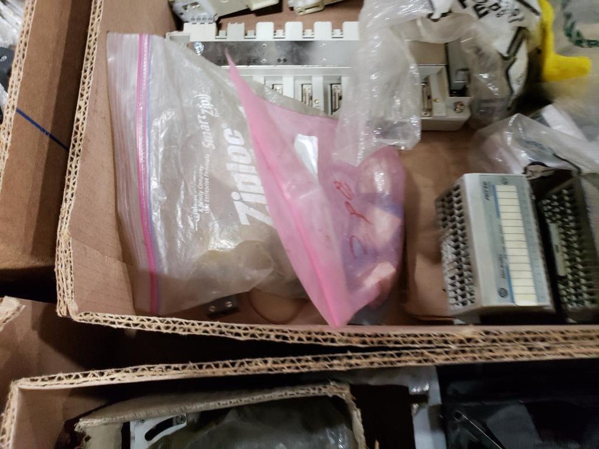 Pallet of assorted parts and electrical. - Image 4 of 25