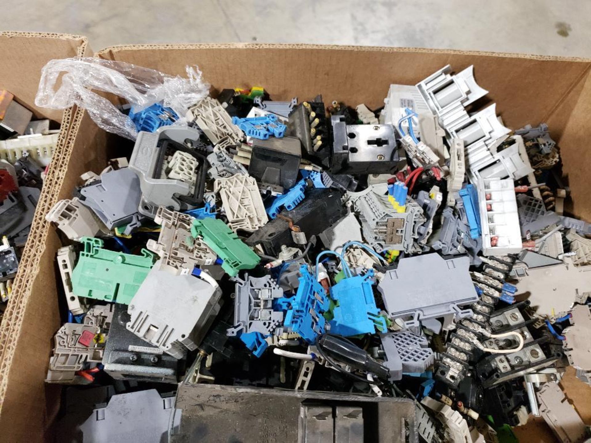 Pallet of assorted parts and electrical. - Image 9 of 14