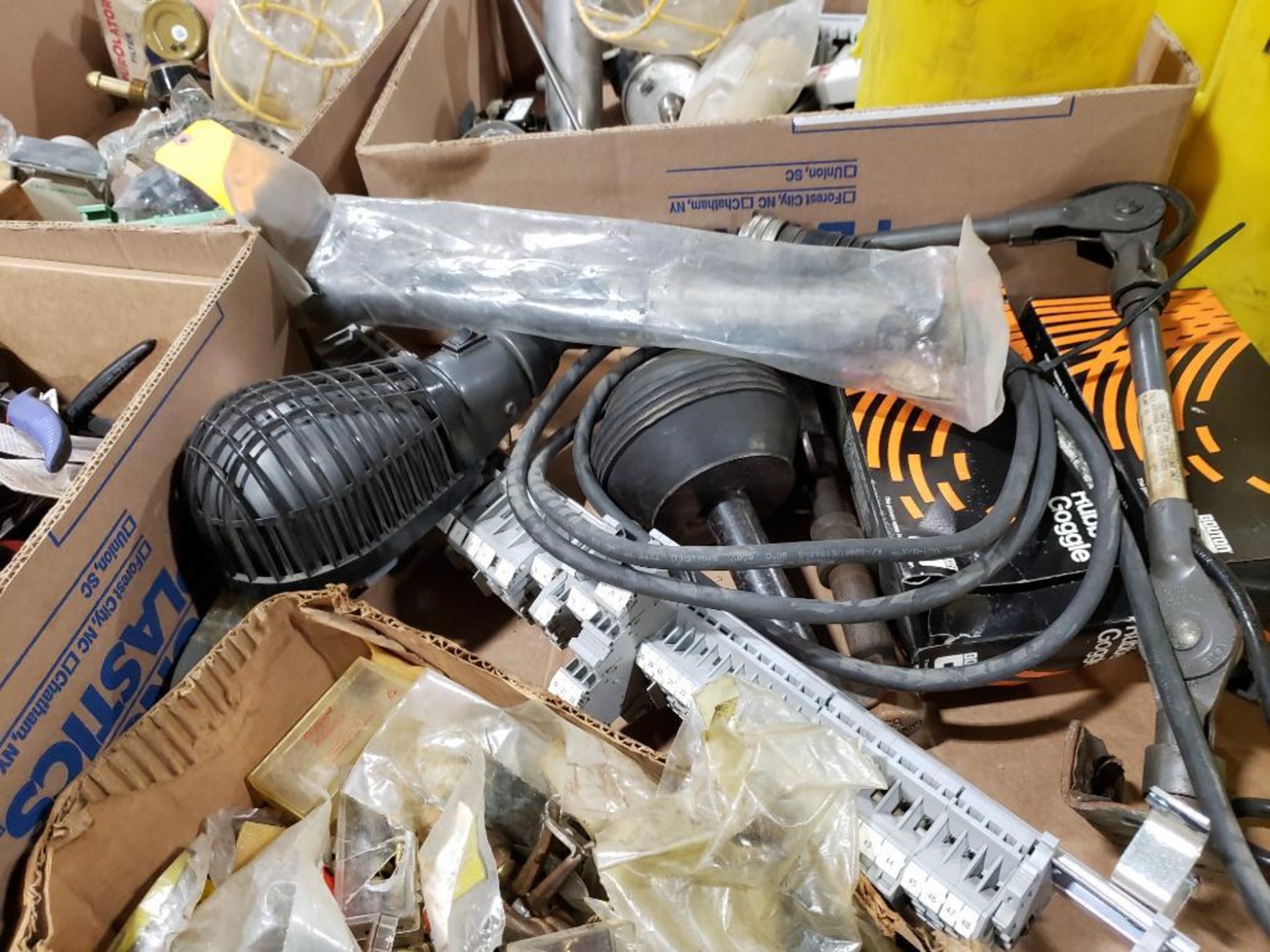 Pallet of assorted parts and electrical. - Image 17 of 17