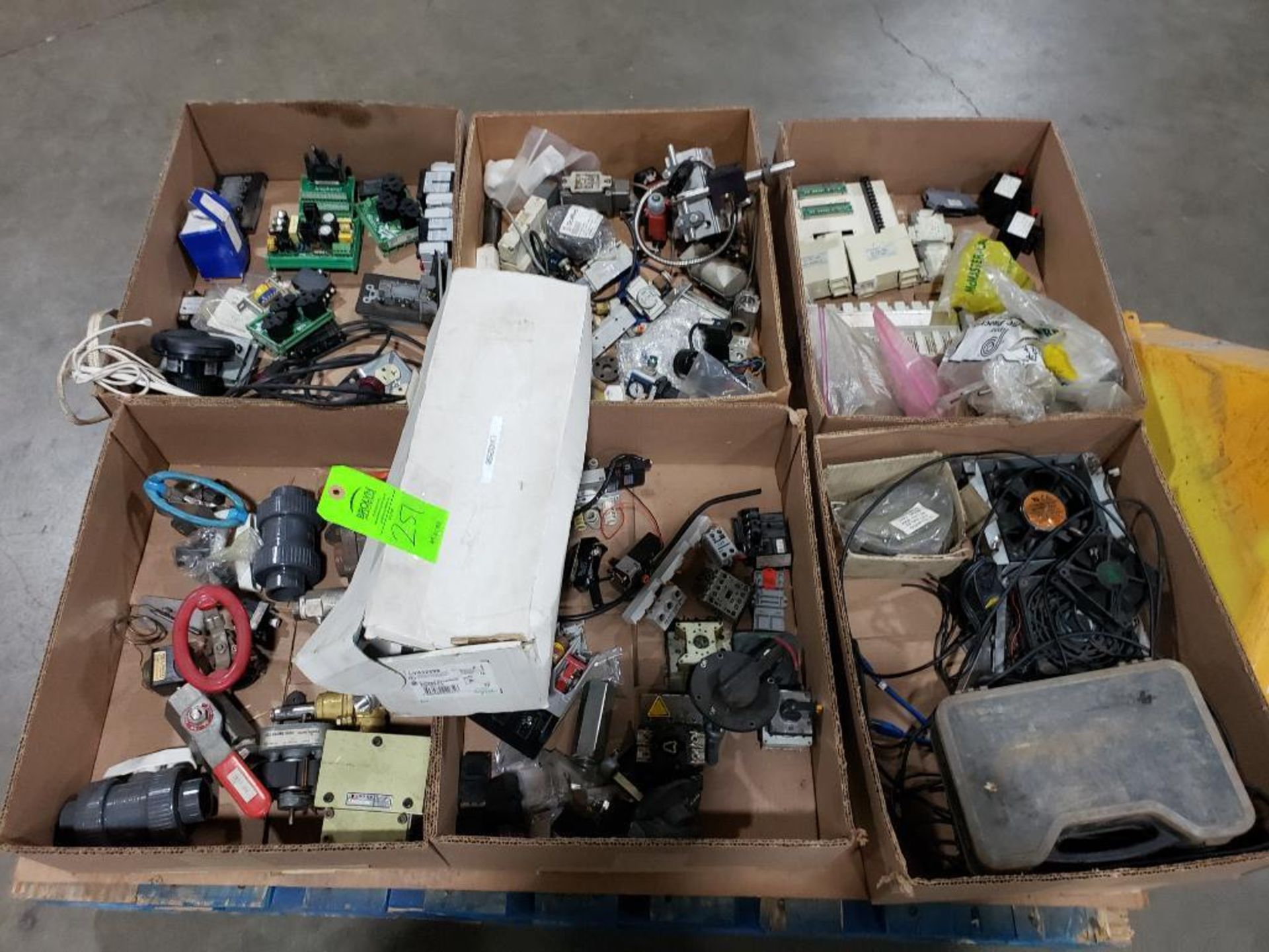 Pallet of assorted parts and electrical. - Image 25 of 25