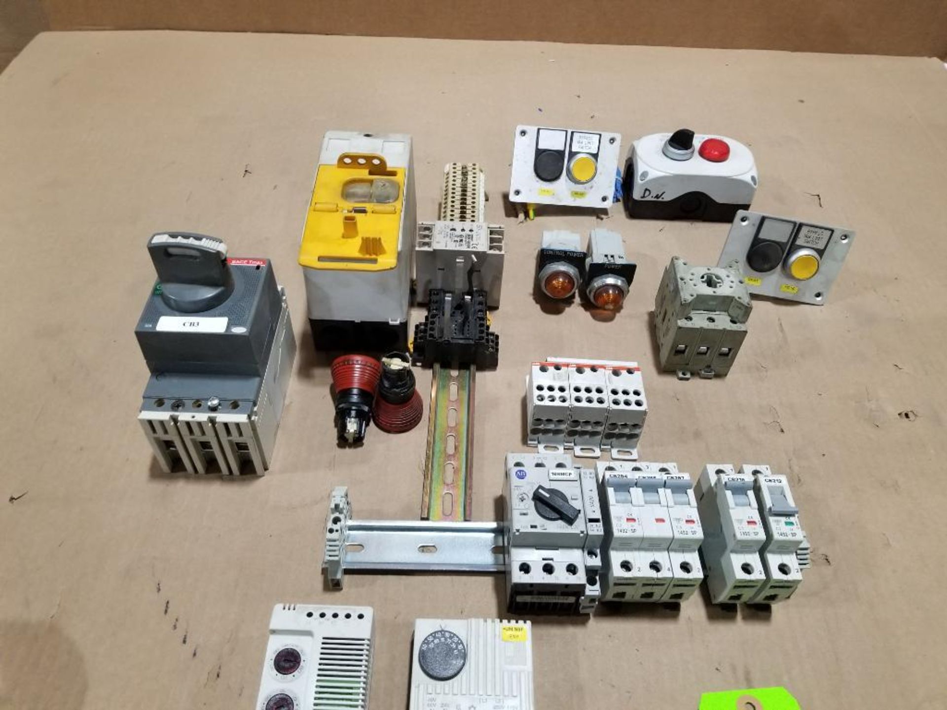 Large assortment of electrical and controls. - Image 14 of 14