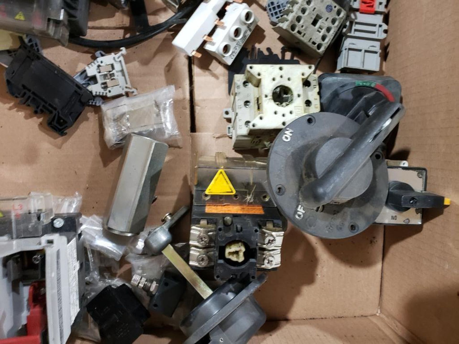 Pallet of assorted parts and electrical. - Image 23 of 25