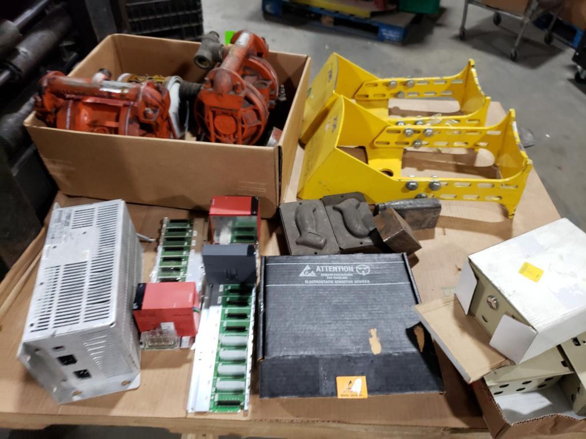 Pallet of assorted parts and electrical. - Image 17 of 17