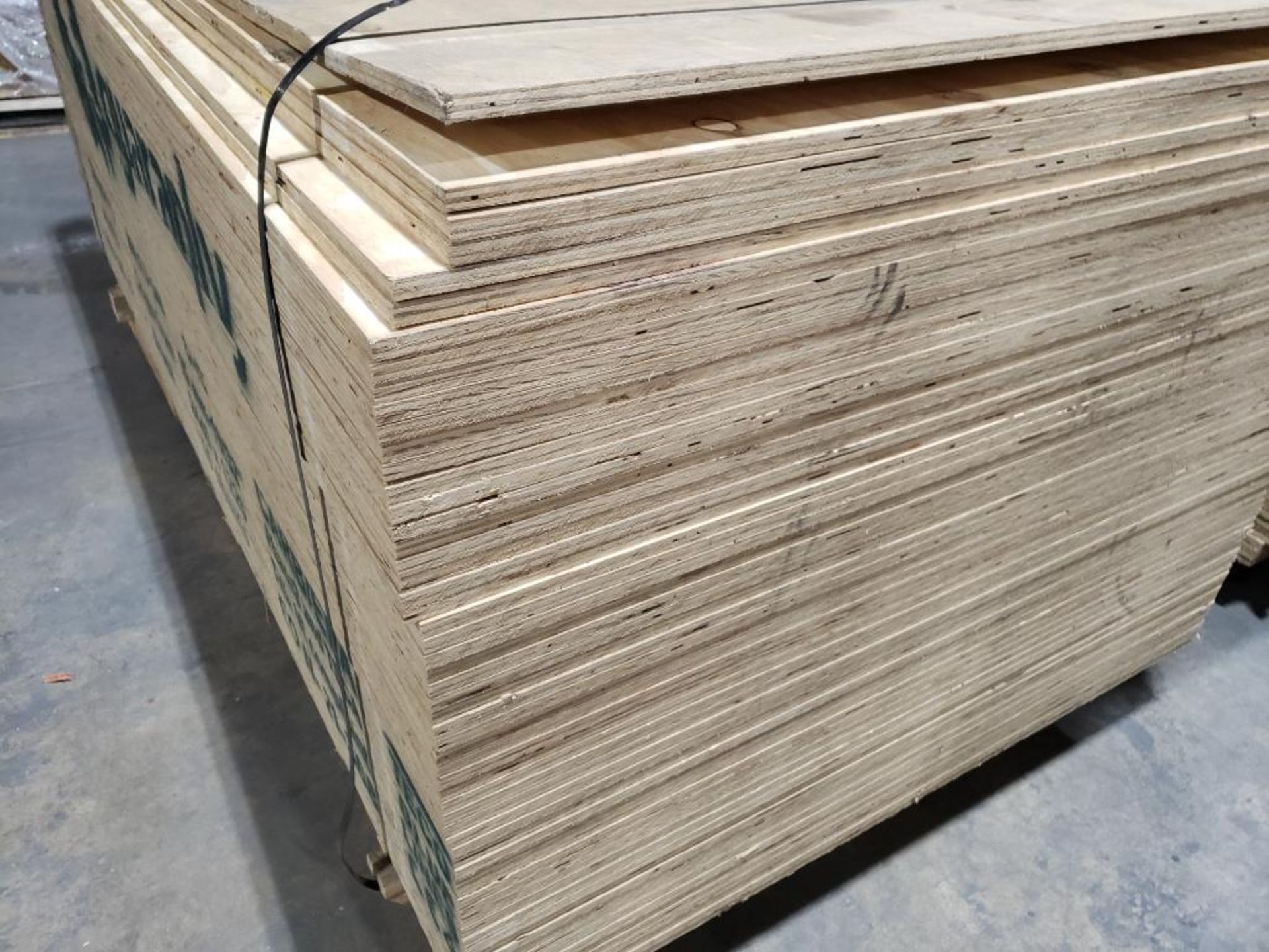 Qty 20 sheets - 19/32in (15mm) sanded plywood. 4ft x 8ft. - Image 6 of 6