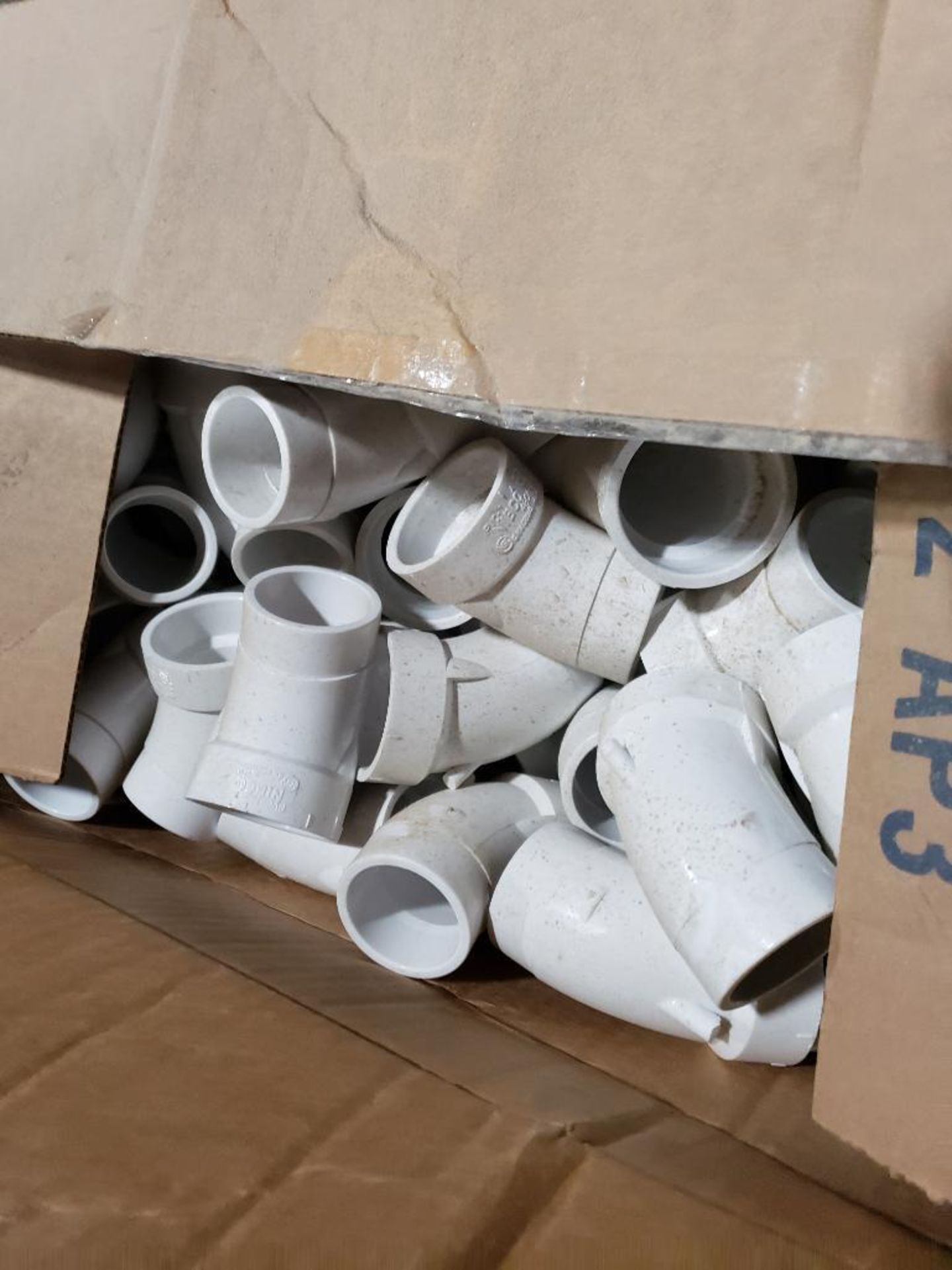 Pallet of assorted PVC fittings. - Image 7 of 10