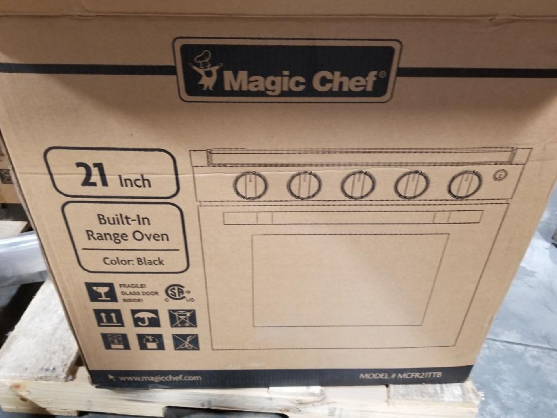 Magic Chef 21in built in range oven. (light scratch and dent) - Bild 2 aus 3