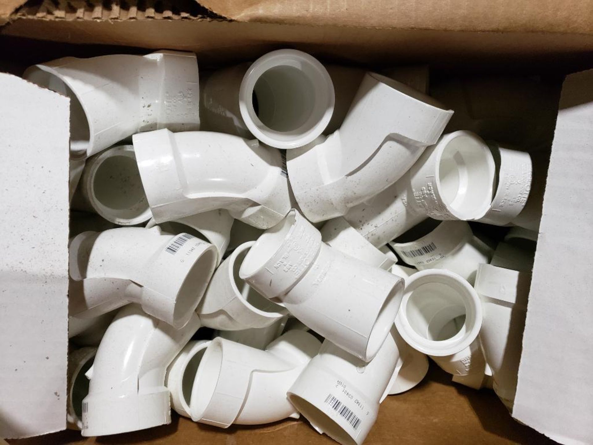 Pallet of assorted PVC fittings. - Image 2 of 10