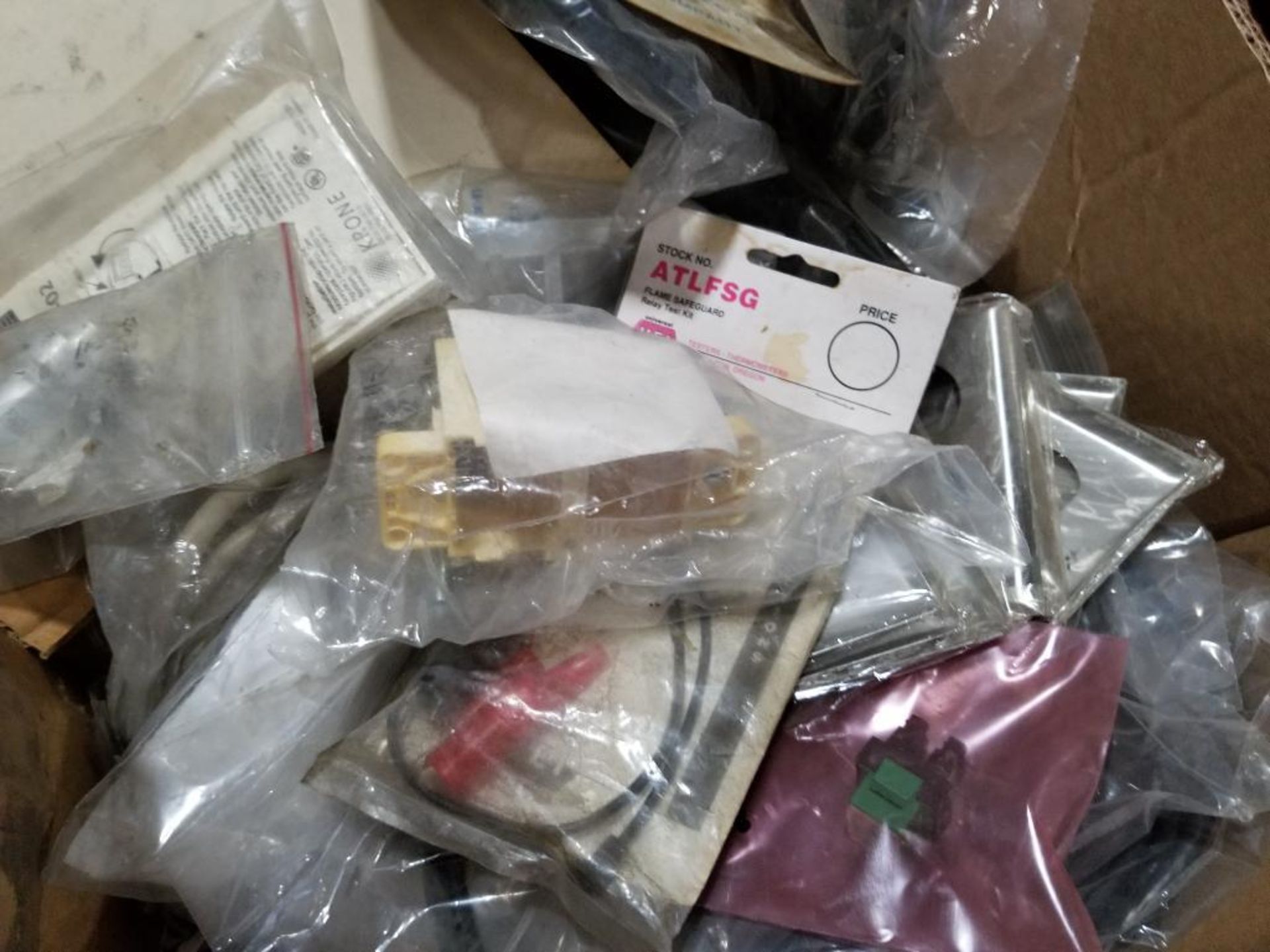 Pallet of assorted parts and hardware. - Image 10 of 22