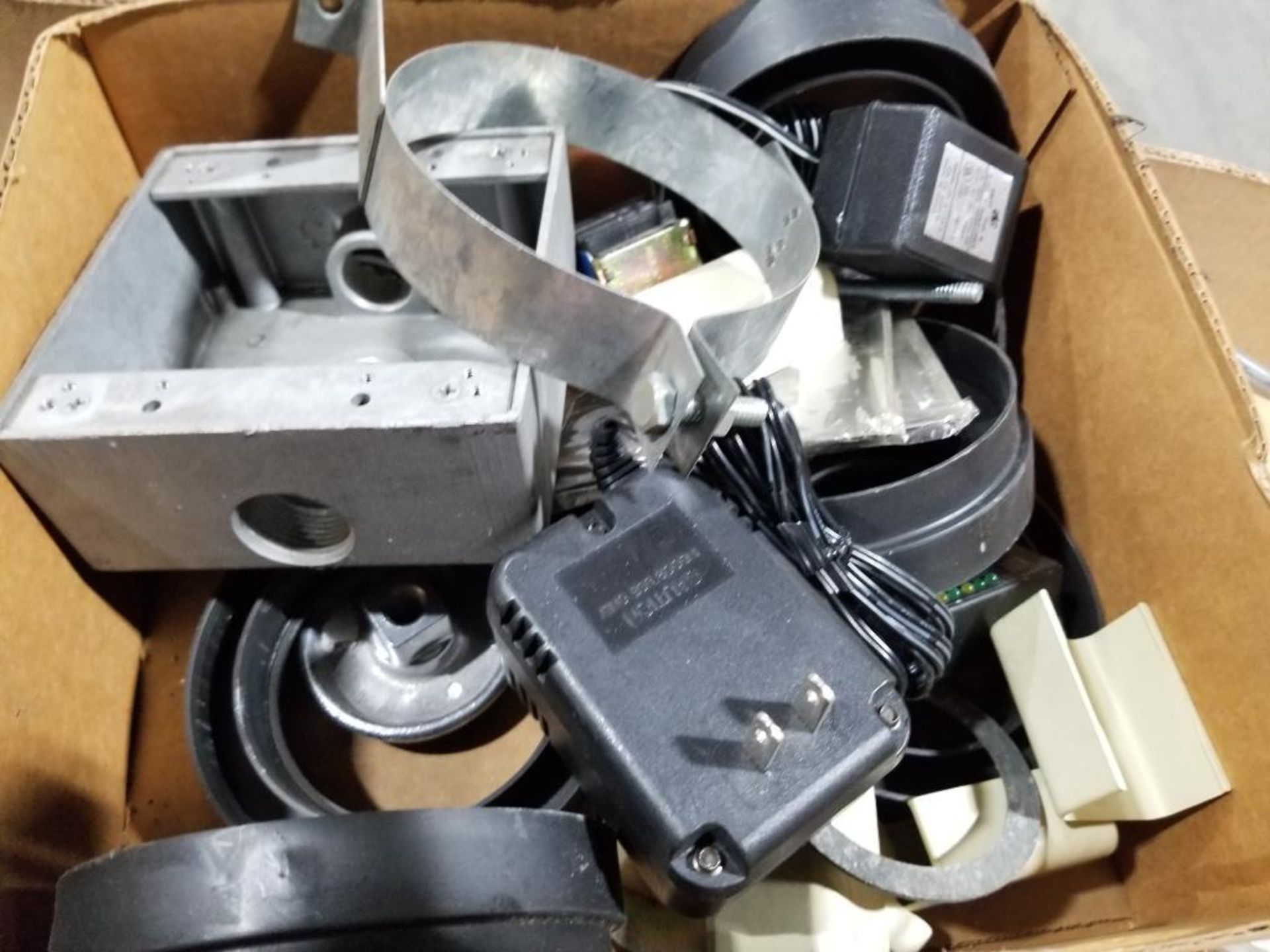 Pallet of assorted parts and hardware. - Image 14 of 22