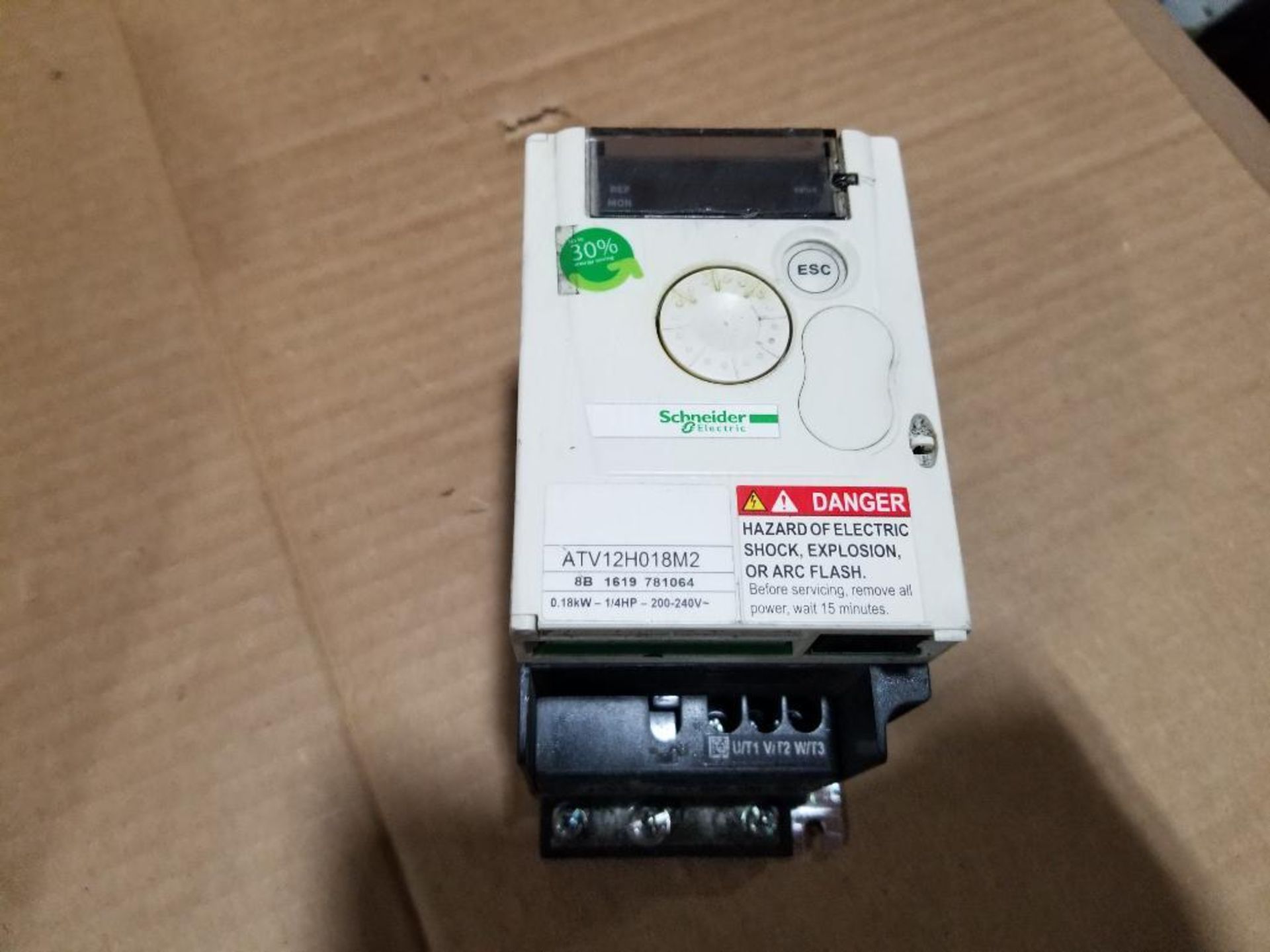 Qty 2 - Assorted drives. Schneider Electric, Delta. - Image 4 of 5