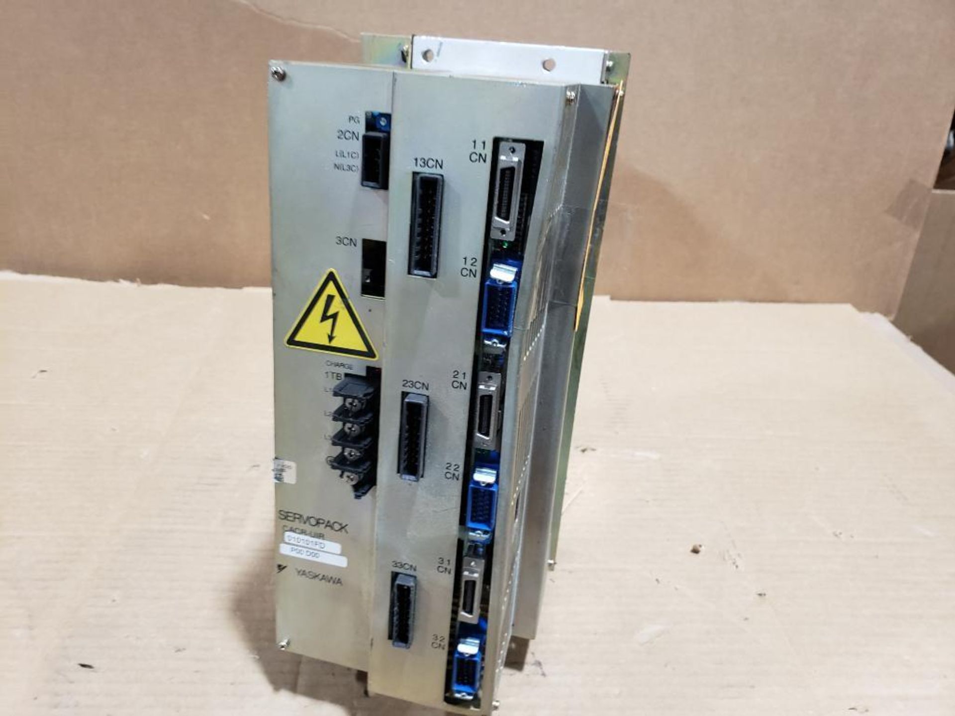 Yaskawa Servopack drive. Part number CACR-UIR-010101FD.