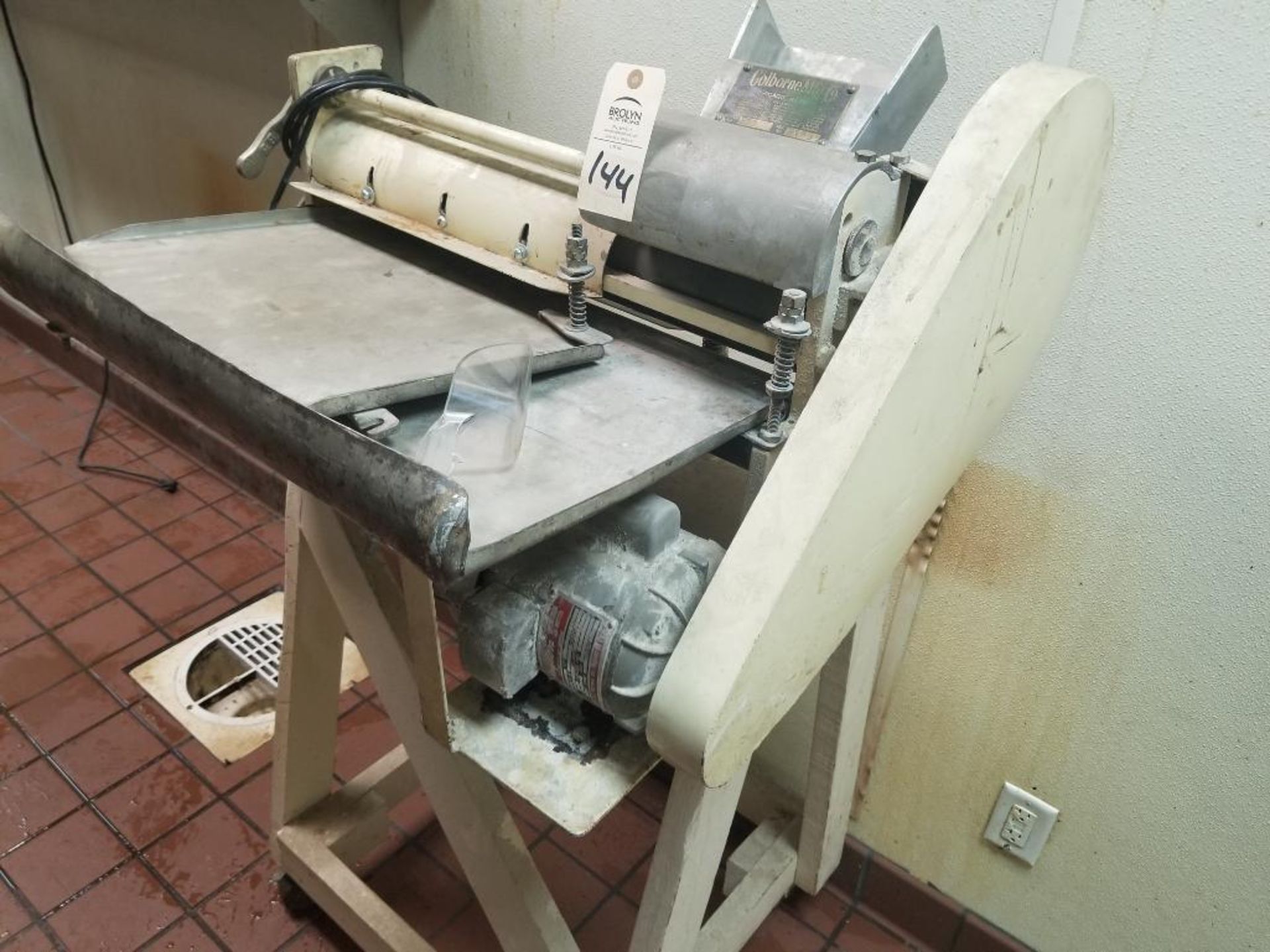 Colborne Mfg 20in dough roller. Model B10. 115v single phase. - Image 4 of 11