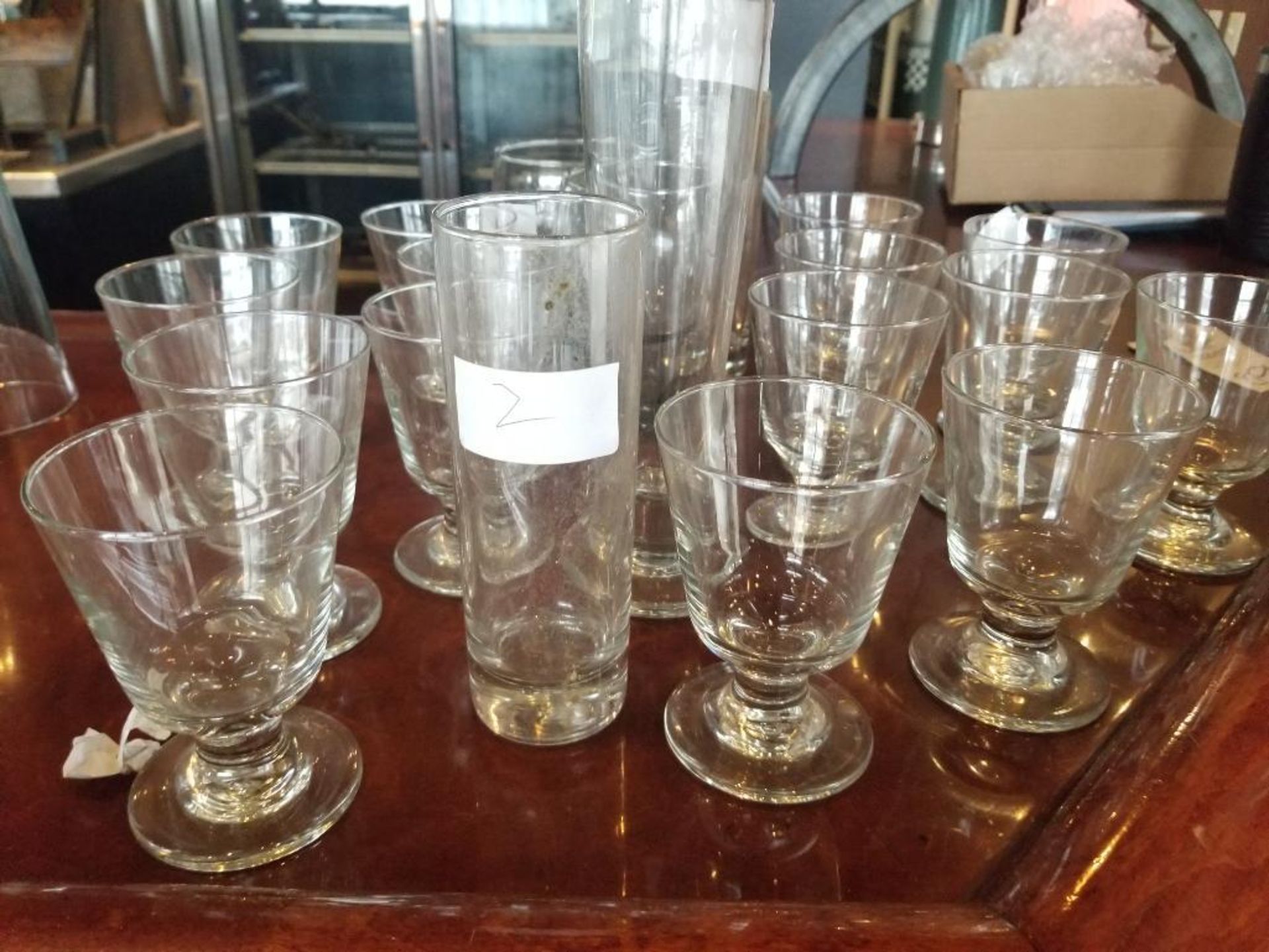 Large assortment of glassware. - Image 2 of 5