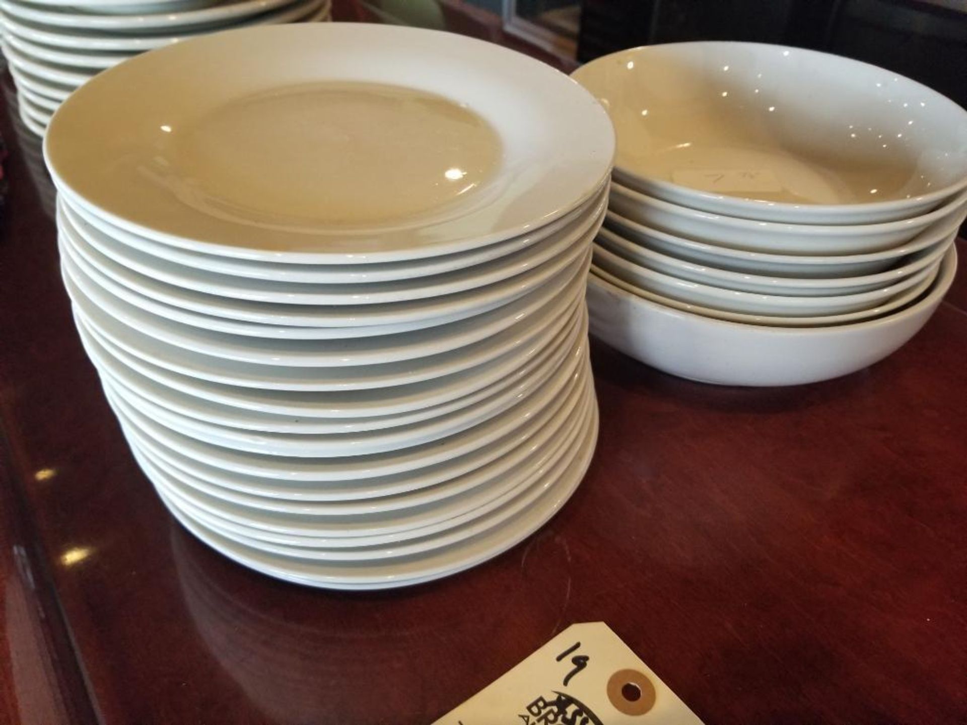 Qty 26 - Assorted plates and bowls.