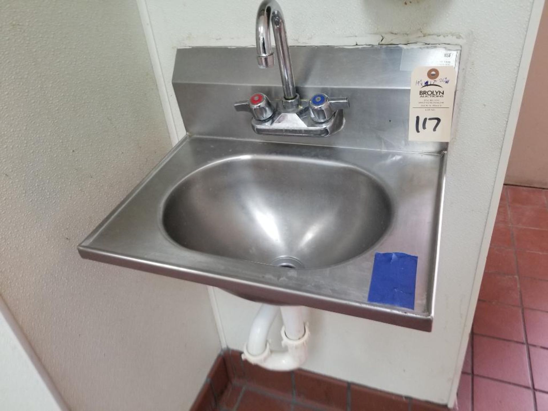 Stainless Steel wash sink. 19" x 17" x 20".