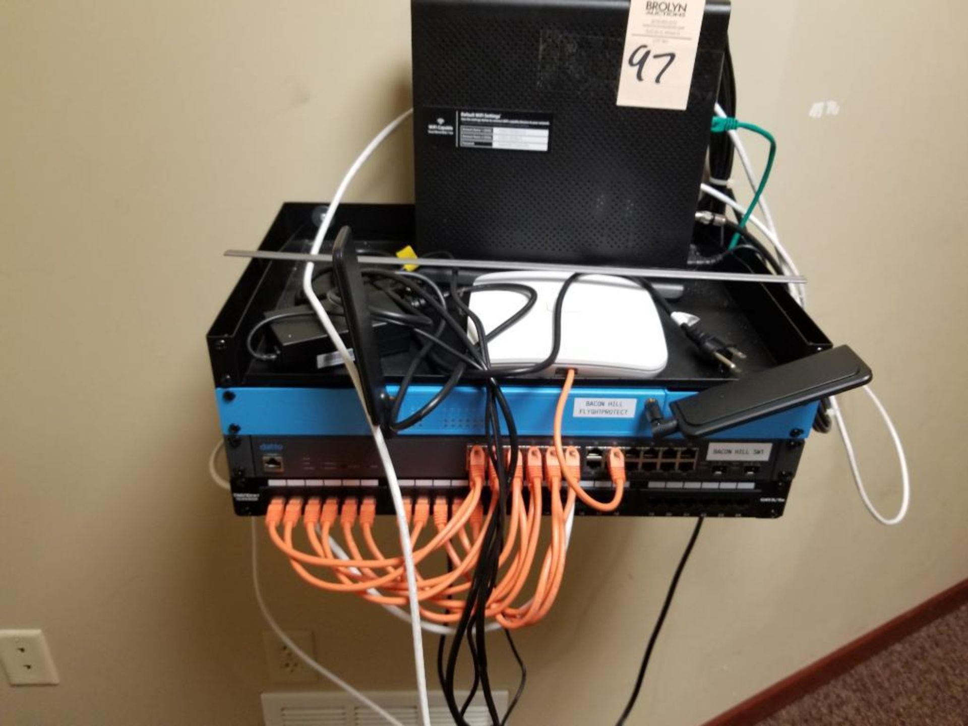 Router and network equipment.