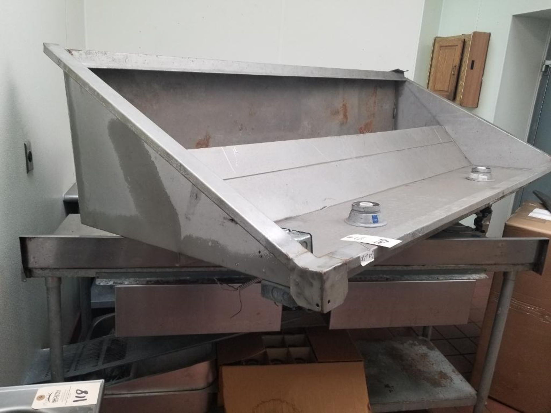 Commercial exhaust hood. 96in x 42in x 24in. - Image 5 of 5