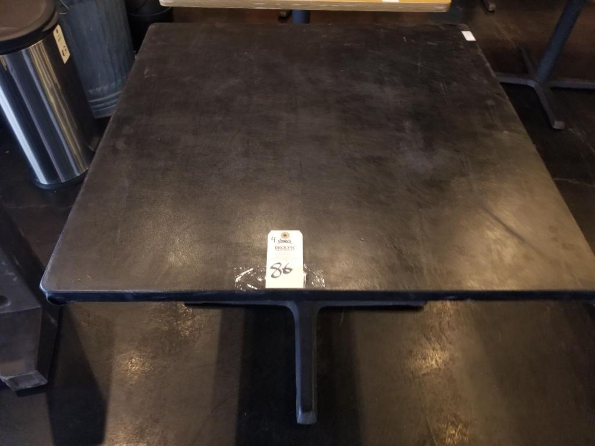 36in x 36in table with 4 chairs. - Image 2 of 4