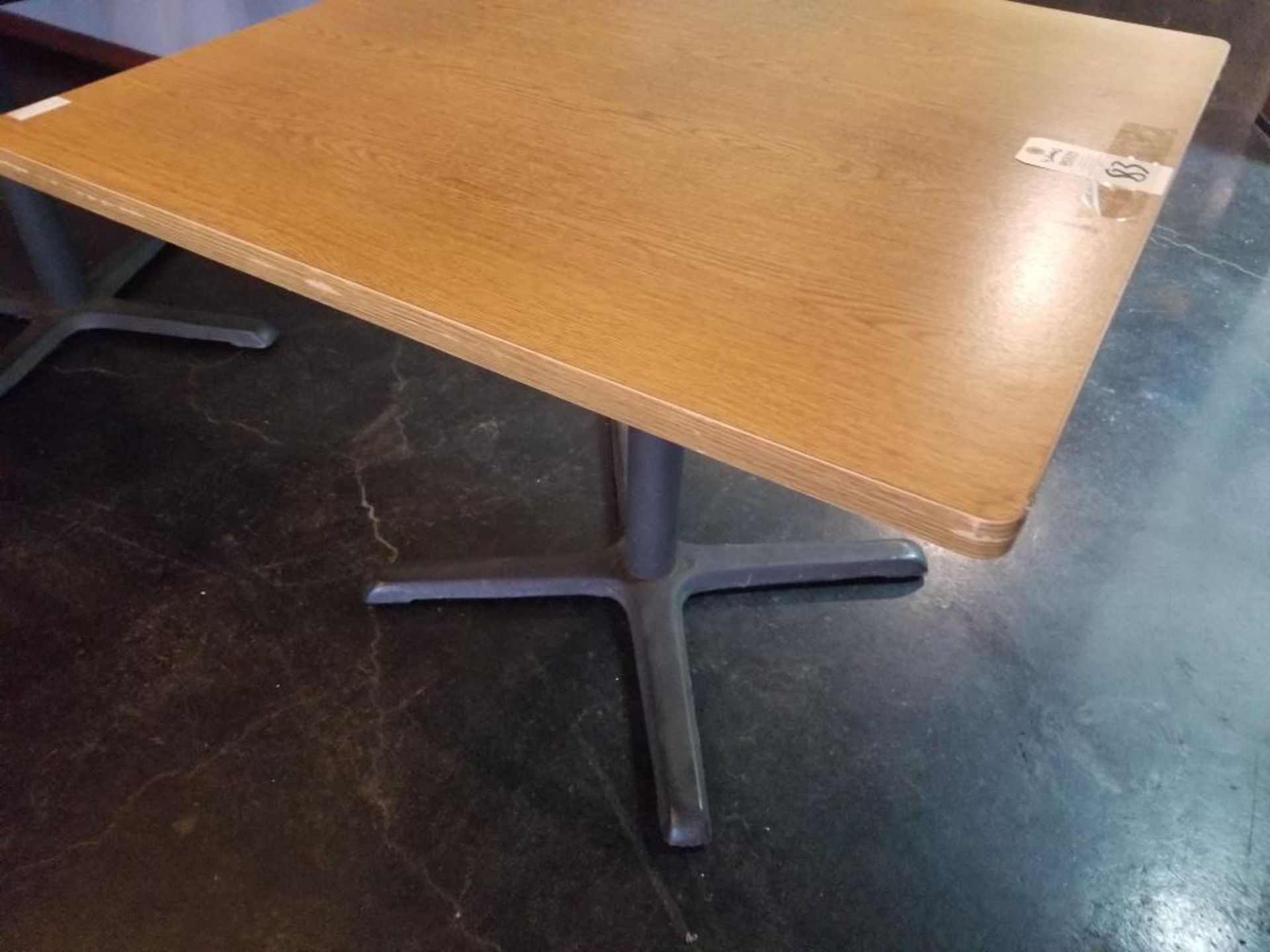 36in x 36in table with 4 chairs. - Image 3 of 4