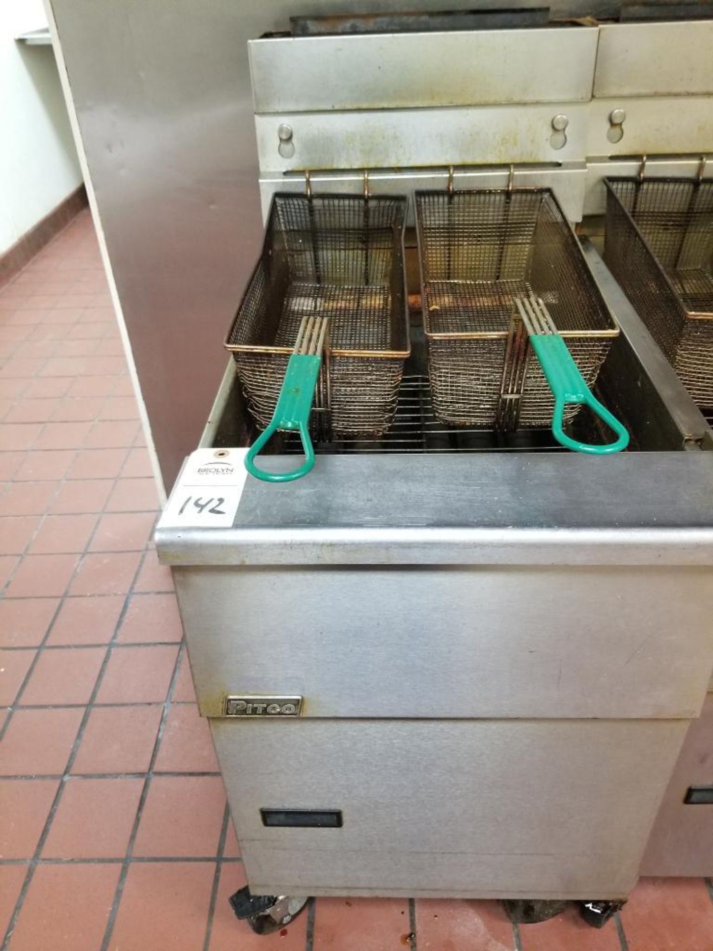 Pitco 2-bay fryer unit.