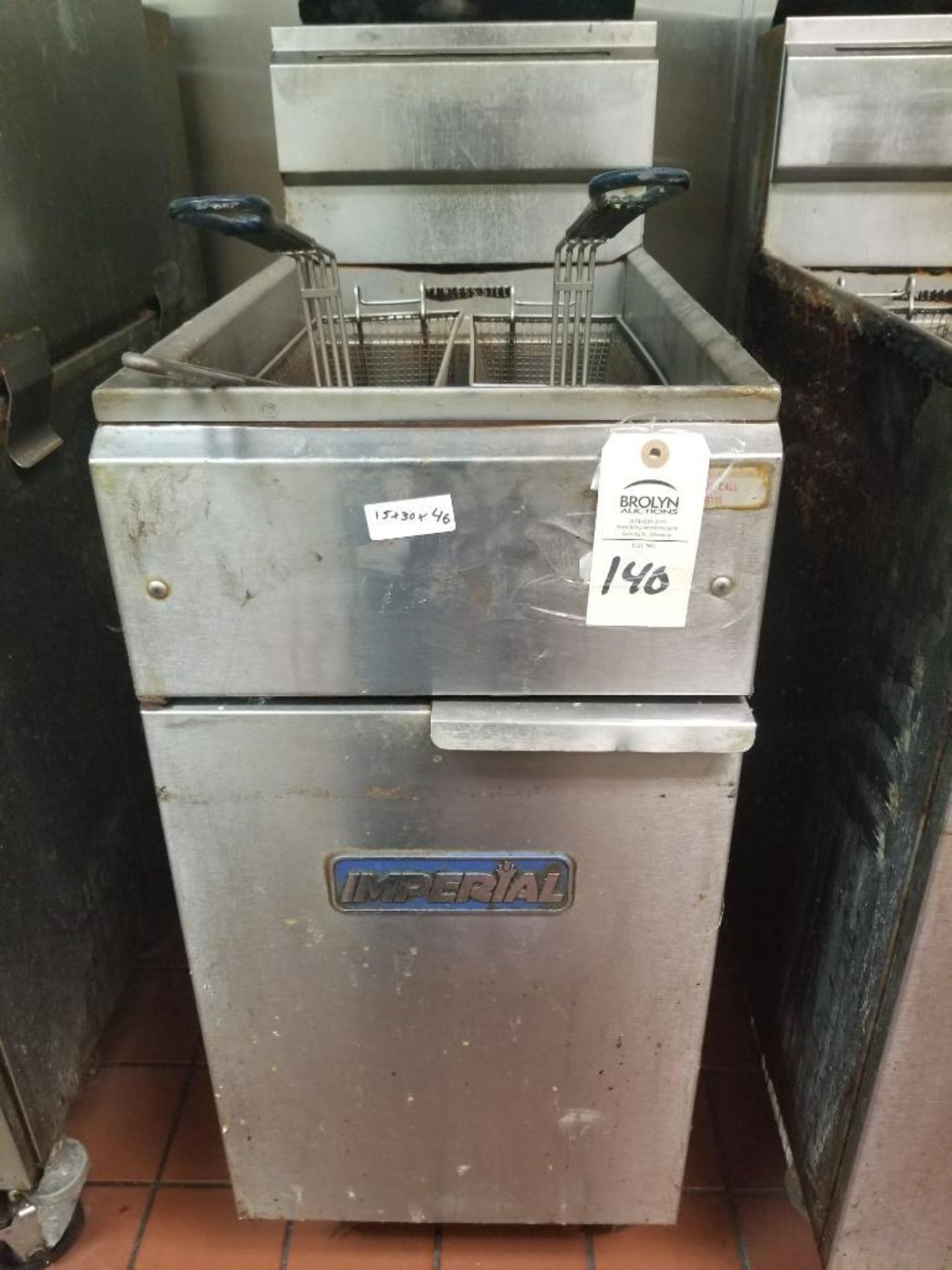 Imperial natural gas double basket deep fryer. Model IFS-40.