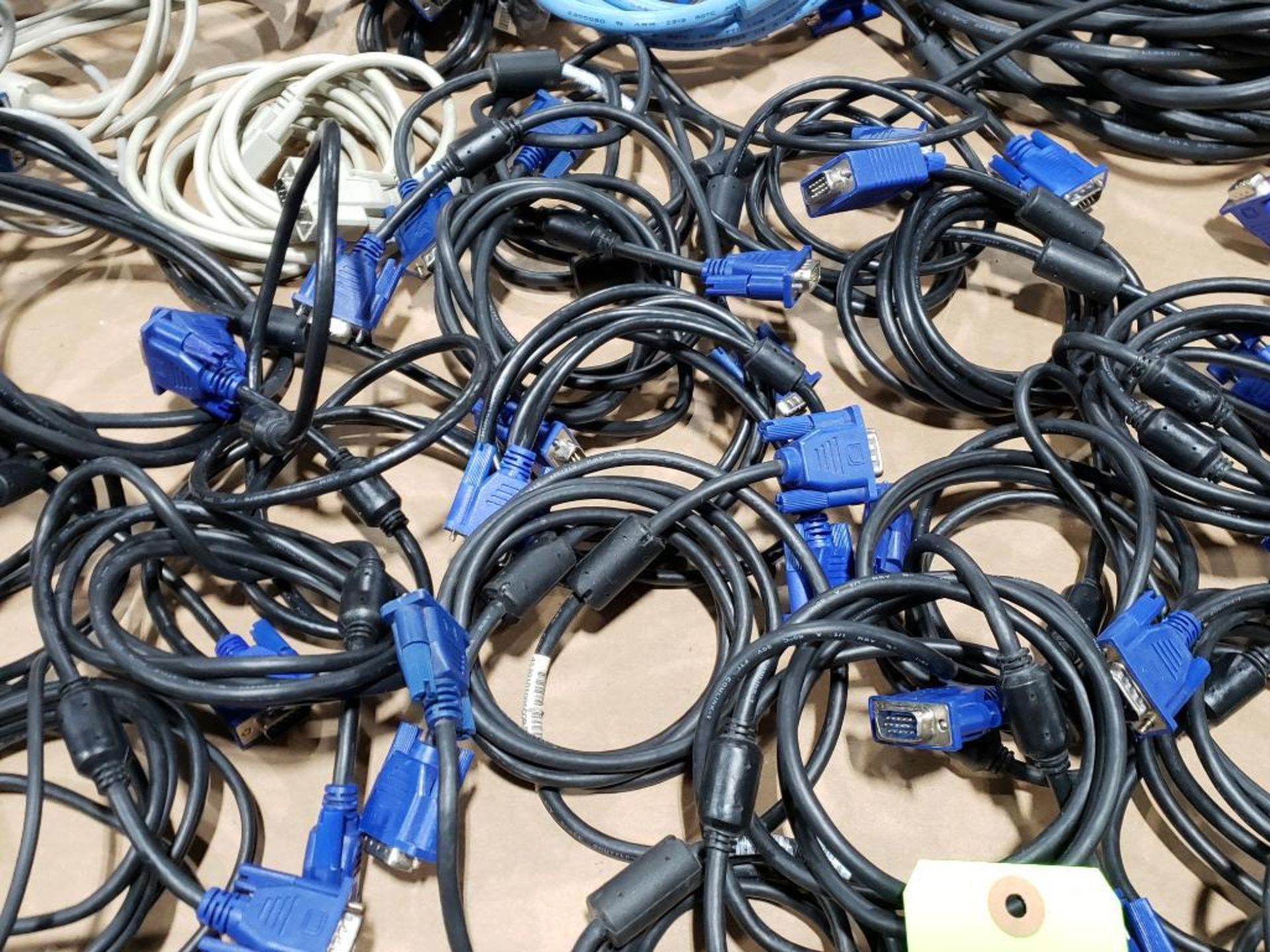 Large assortment of monitor cords. - Image 9 of 10