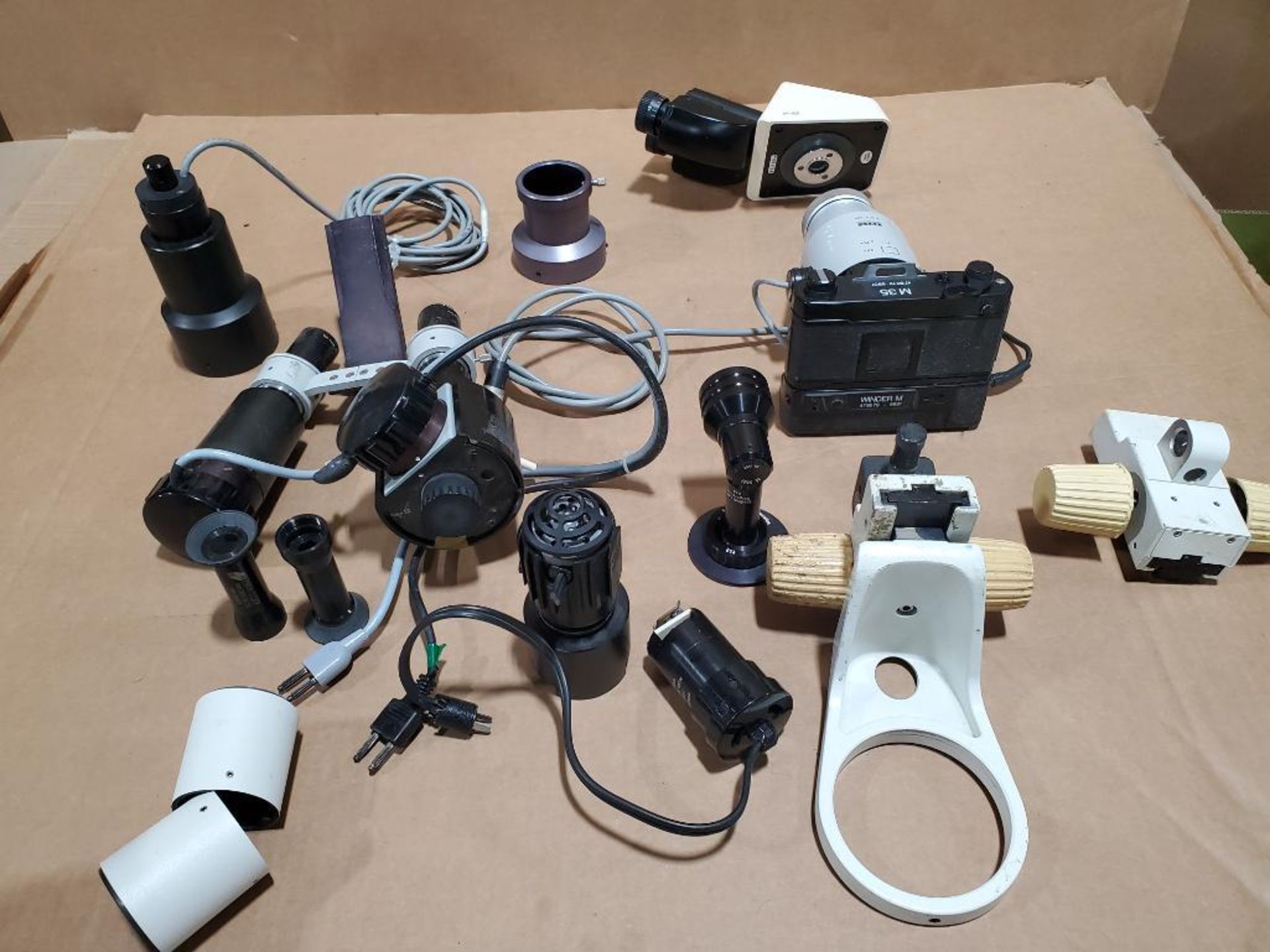 Large assortment of microscope parts. - Image 10 of 11
