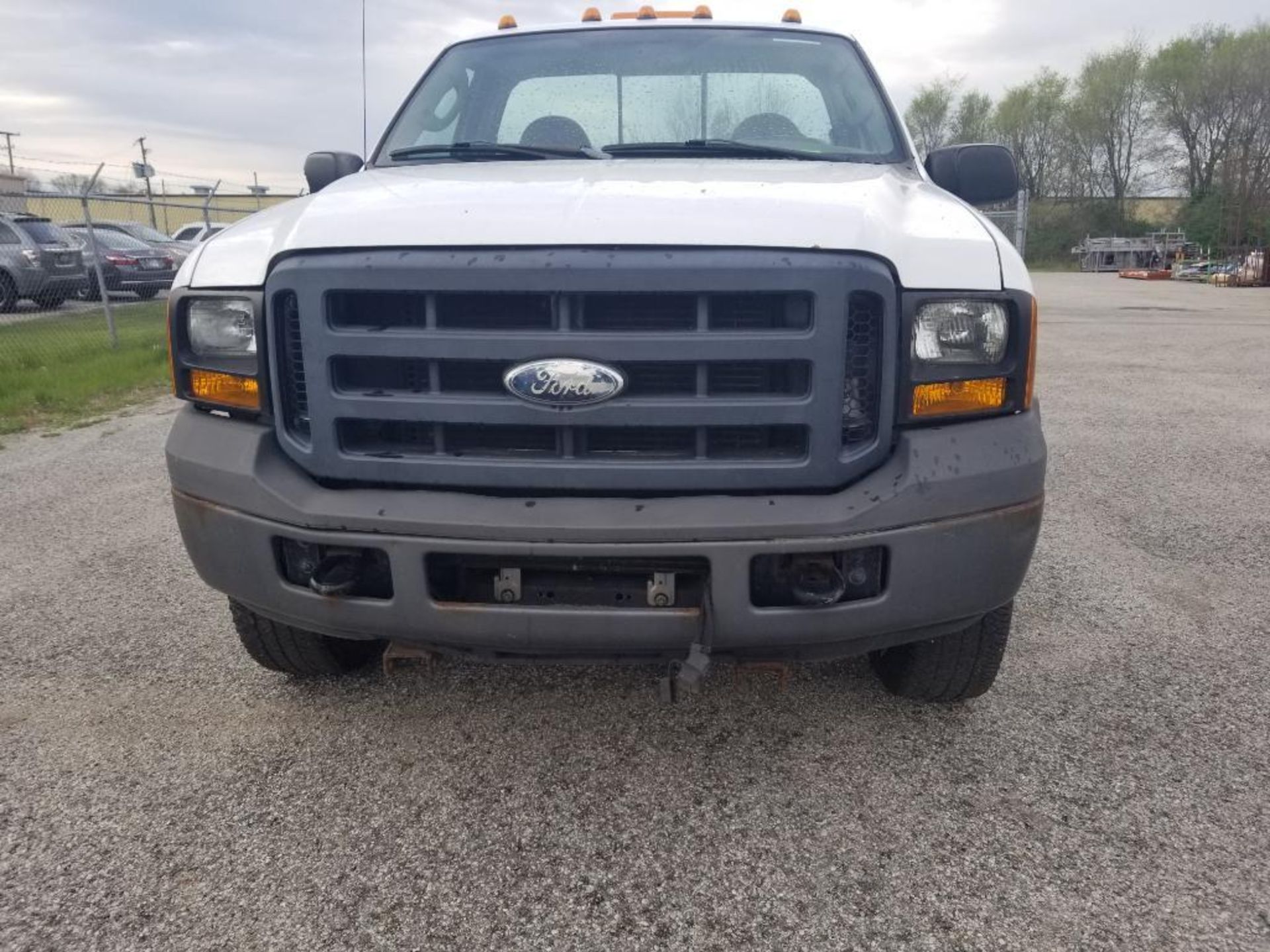 2006 - Ford F350 truck. 4wd. 5.4 V8. 94,221 miles. VIN #: 1FTWF31536EC32012 - Image 3 of 38