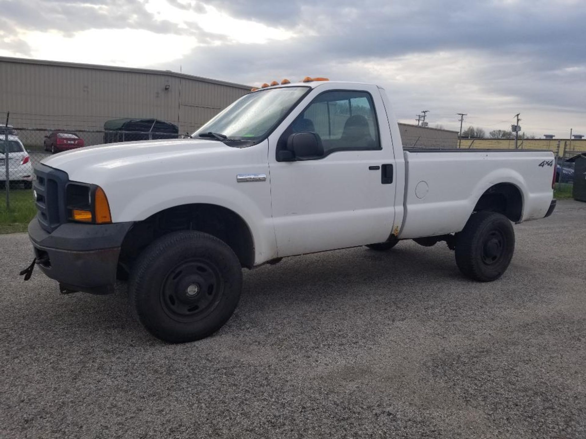 2006 - Ford F350 truck. 4wd. 5.4 V8. 94,221 miles. VIN #: 1FTWF31536EC32012