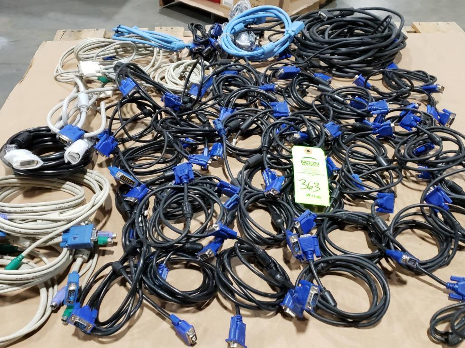 Large assortment of monitor cords. - Image 10 of 10