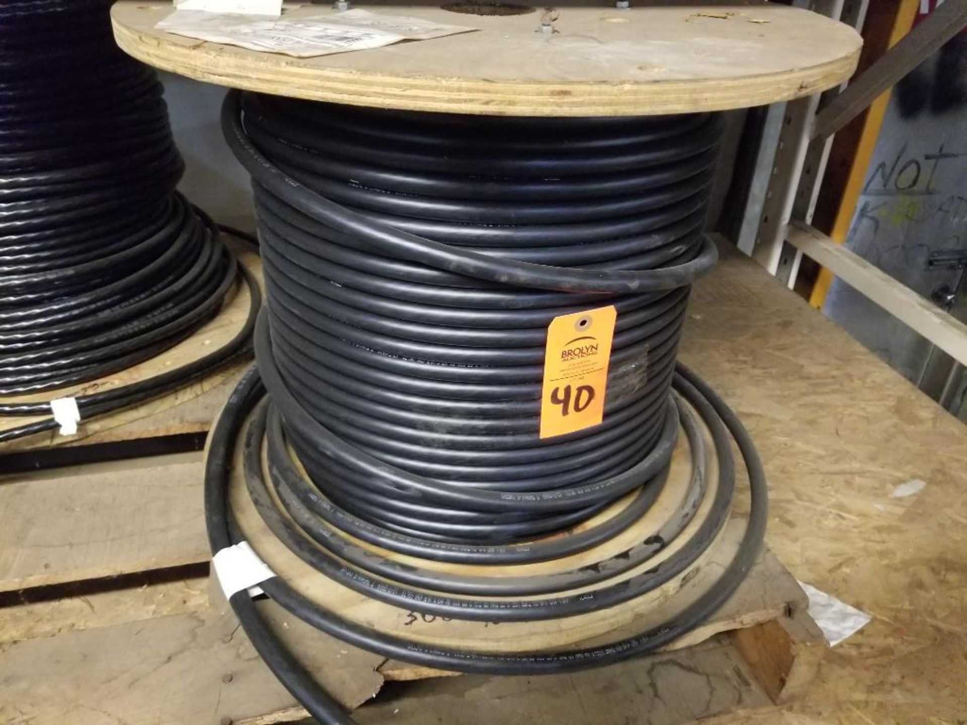 Spool of Southwire. 4/0-19 copper wire. - Image 5 of 7