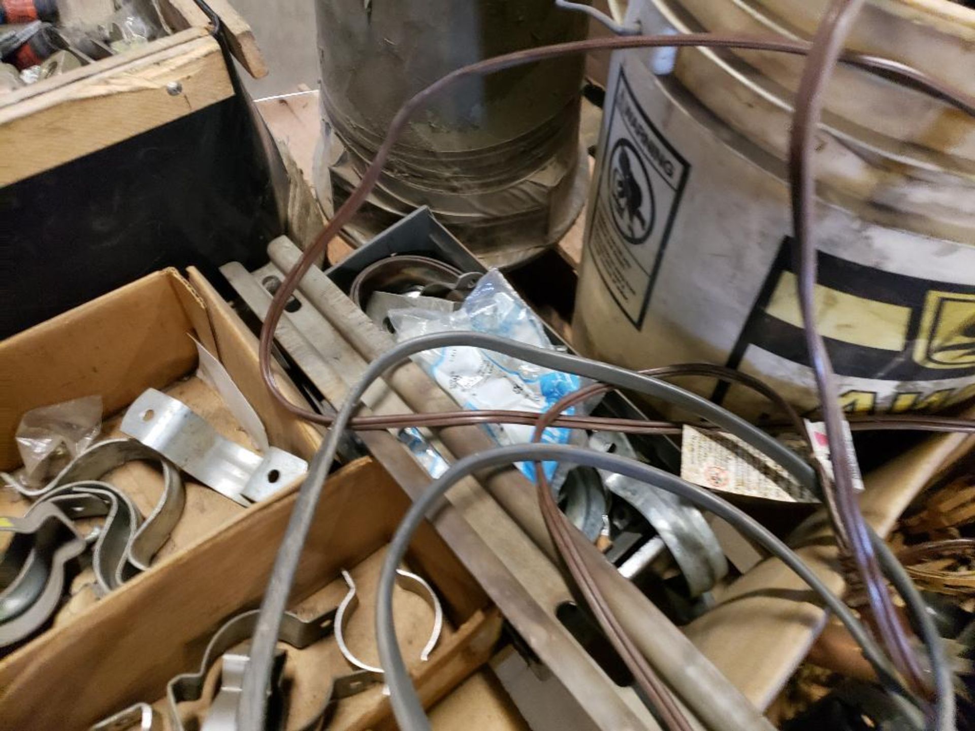 Pallet of assorted electrical and hardware. - Image 17 of 18