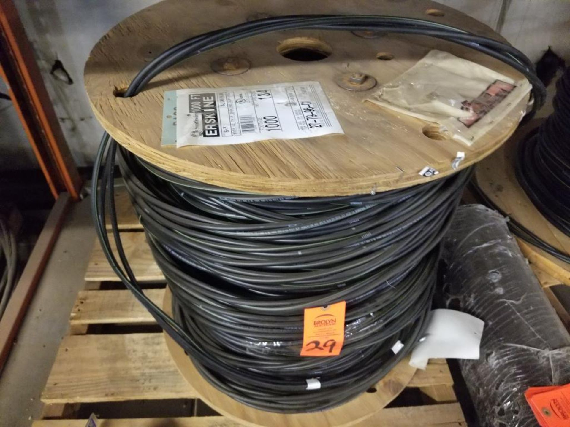 Spool of Southwire. Awg 6 AL, type use-2 60 MILS. 600v. - Image 5 of 6
